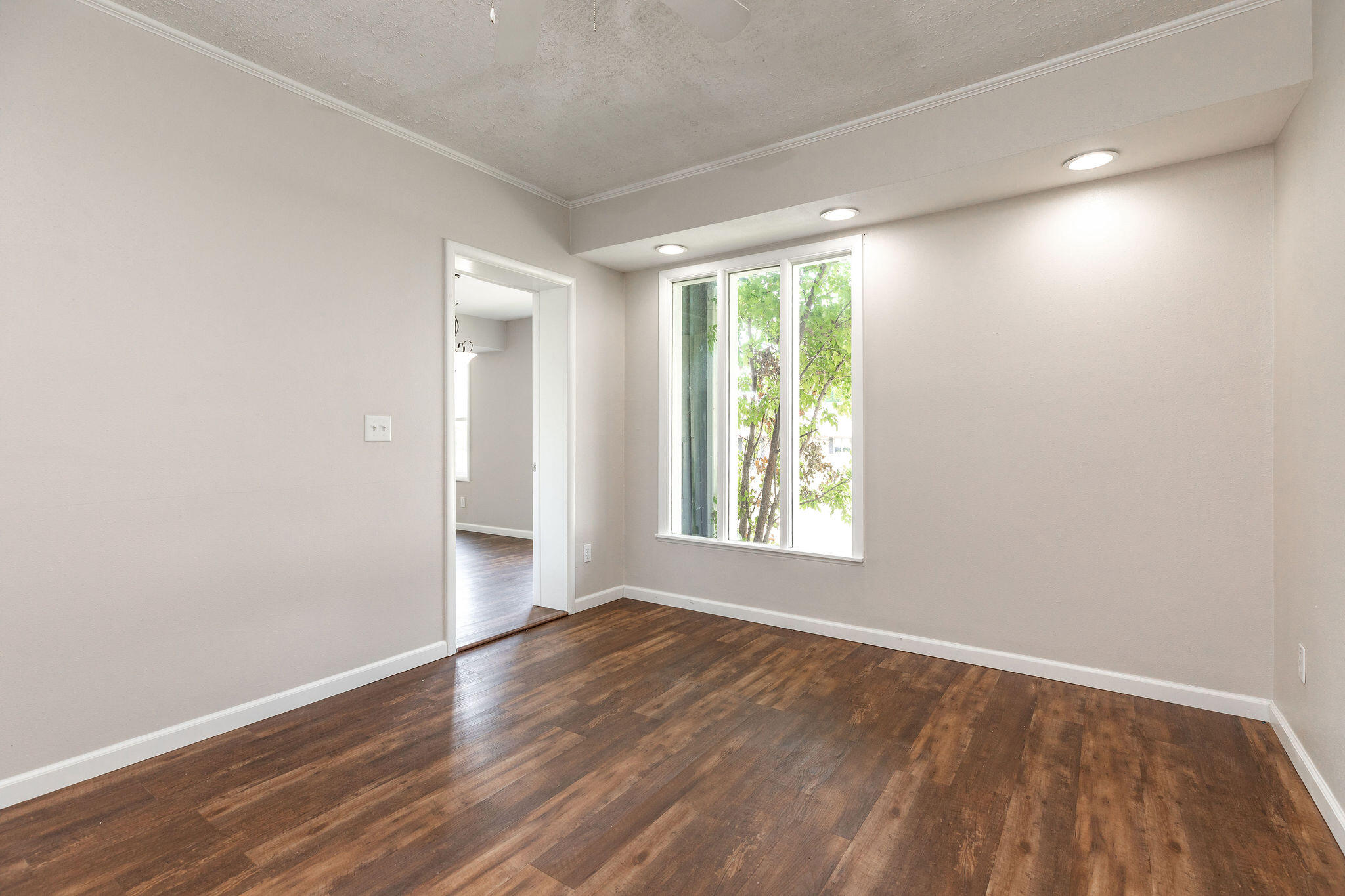 9 Sunset Street Property Photo 28
