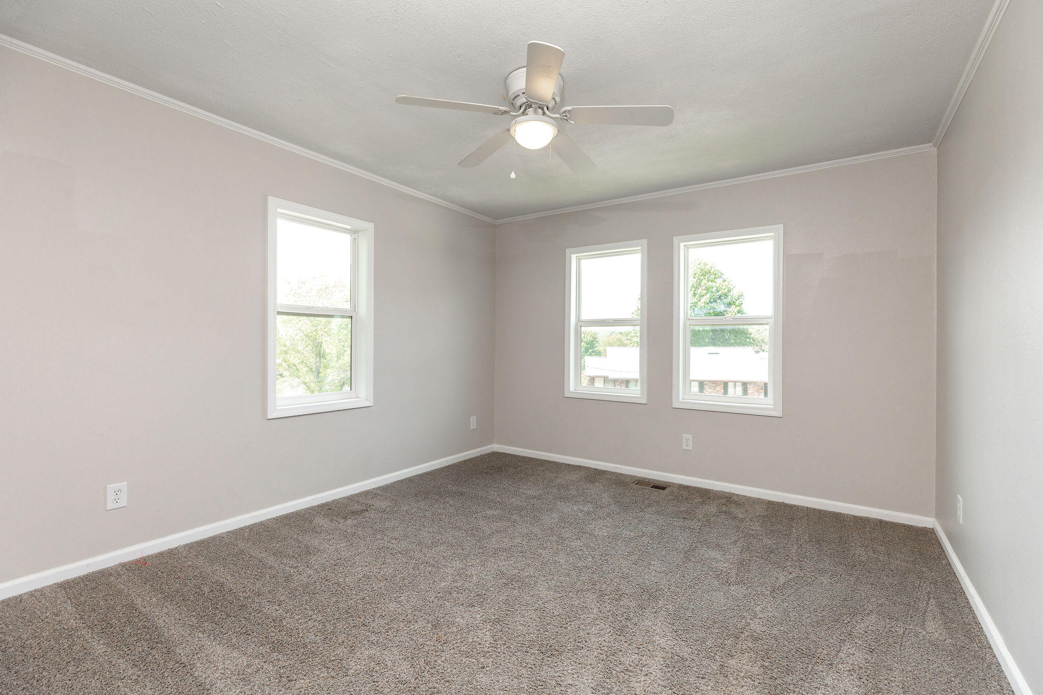 9 Sunset Street Property Photo 33