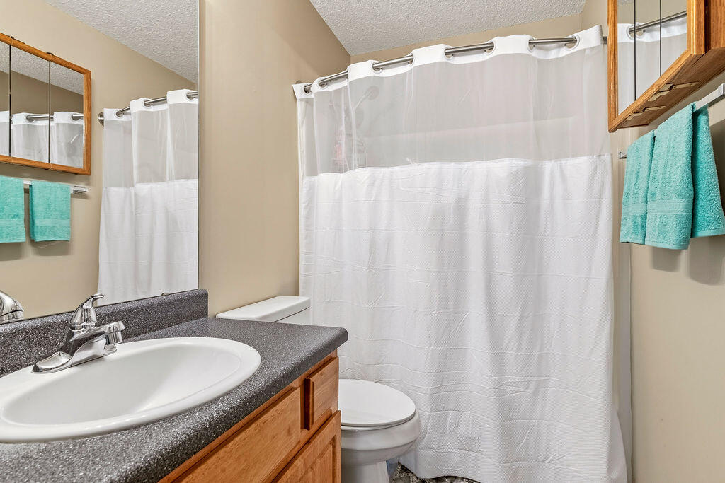 4048 West Falcon Drive Property Photo 13