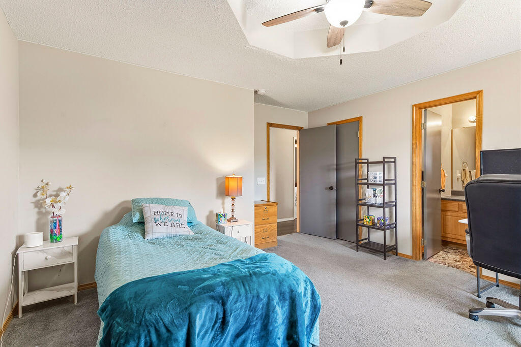 4048 West Falcon Drive Property Photo 15