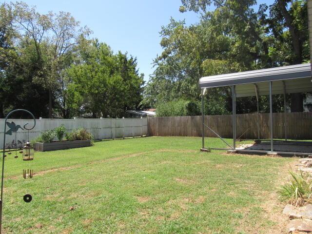 501 South West Street Property Photo 9