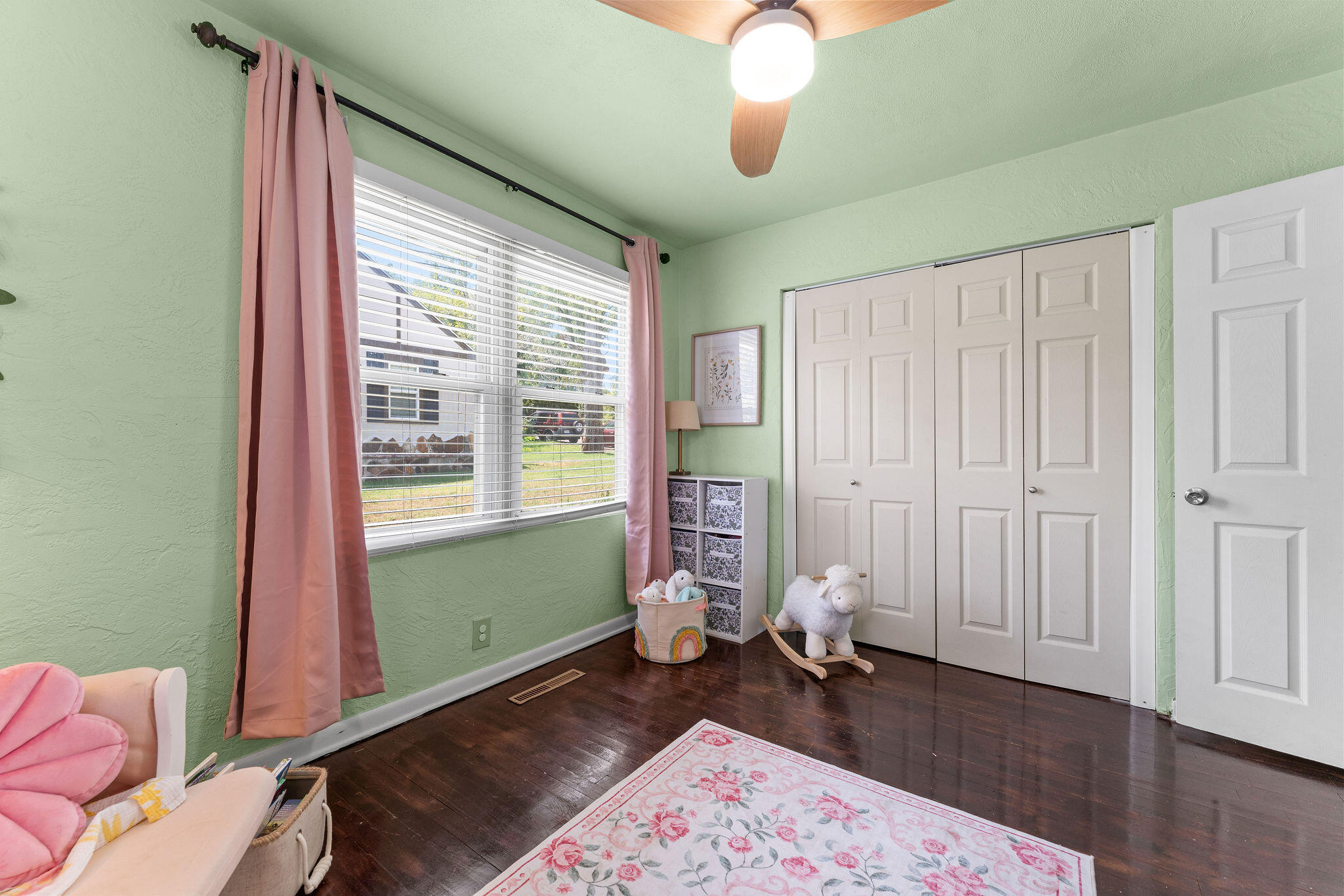 700 Brown Street Property Photo 14