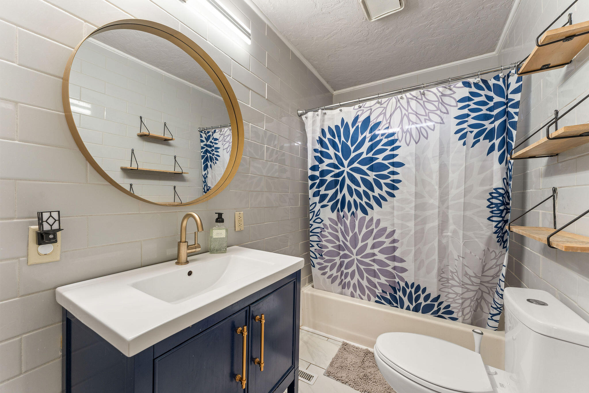 700 Brown Street Property Photo 15