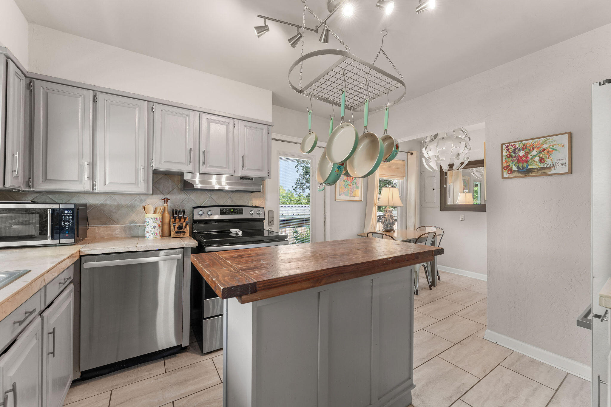 700 Brown Street Property Photo 17