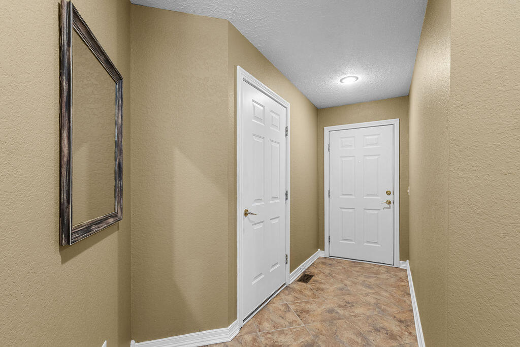 3925 South Jefferson Avenue 42 Property Photo 5