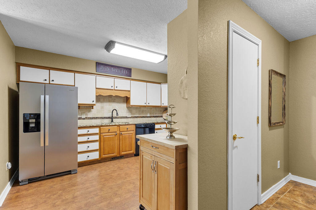 3925 South Jefferson Avenue 42 Property Photo 6
