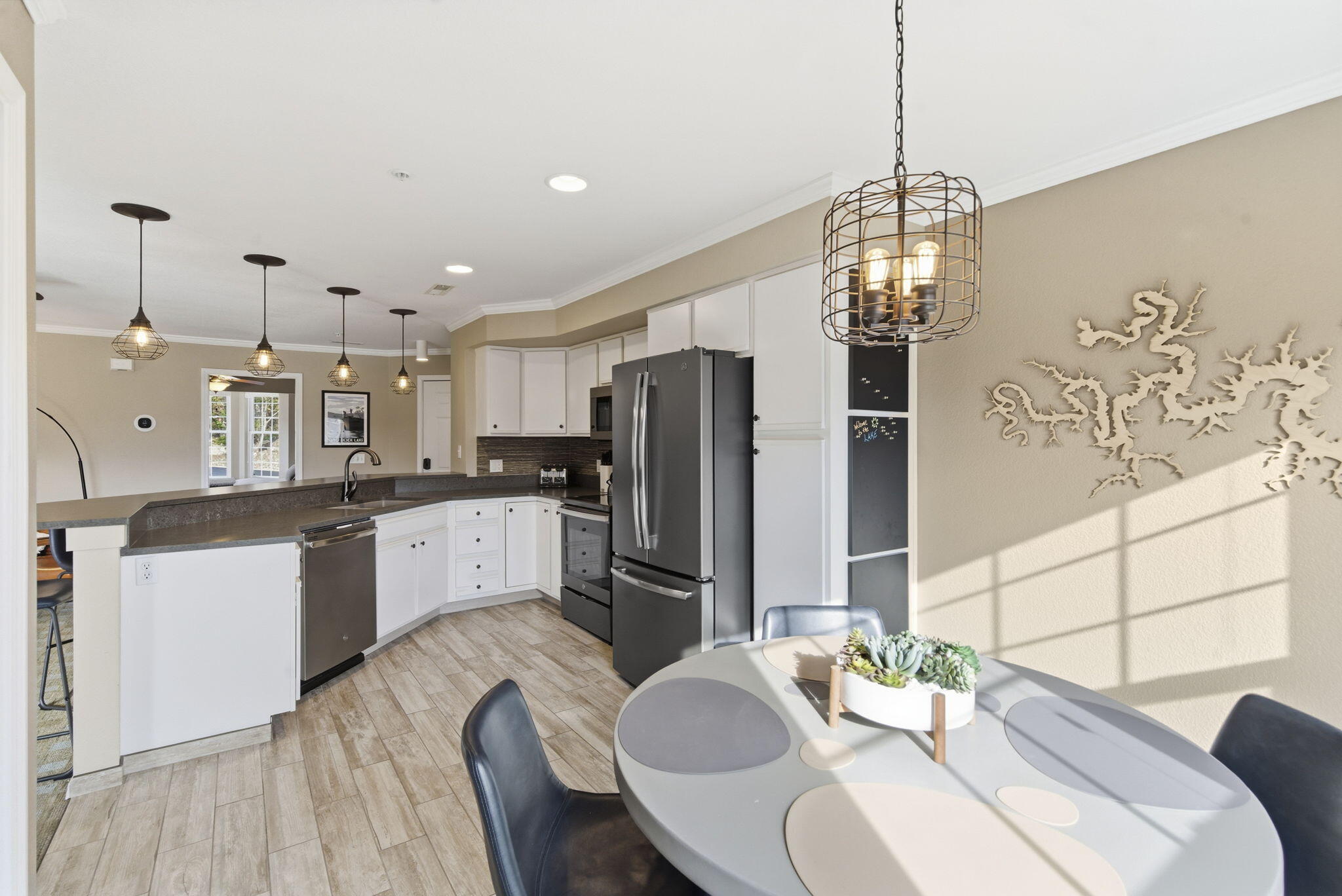 1404 Rocky Shore Terrace Property Photo 14