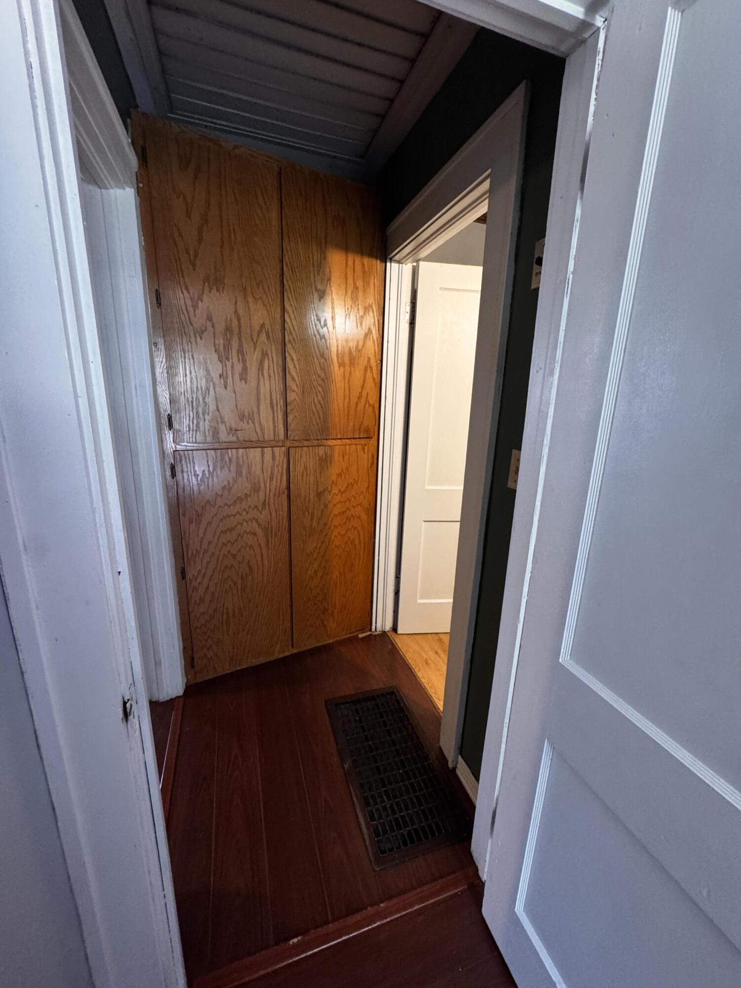827 Main Street Property Photo 17