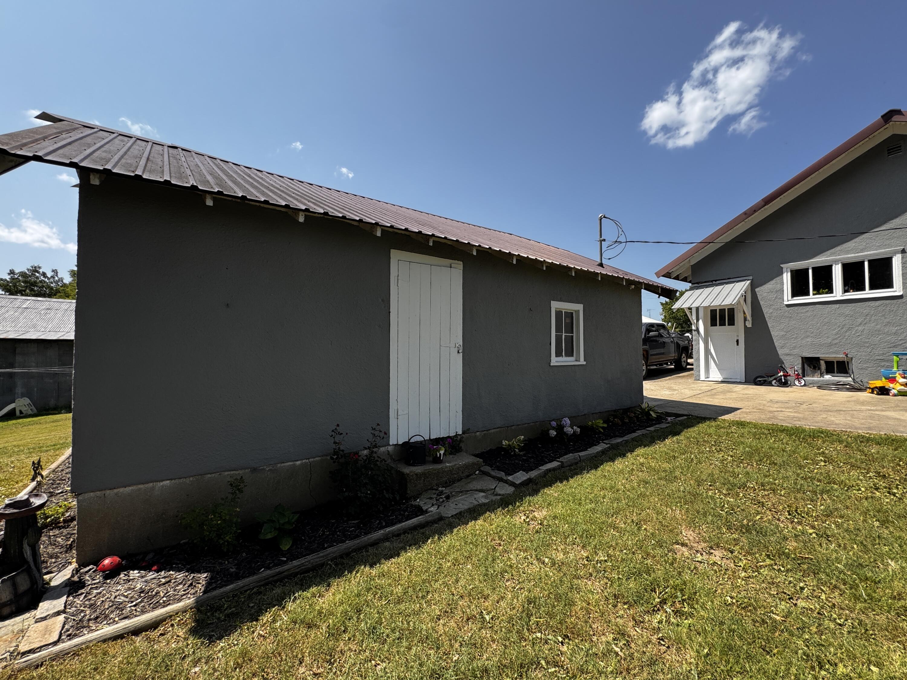 827 Main Street Property Photo 49