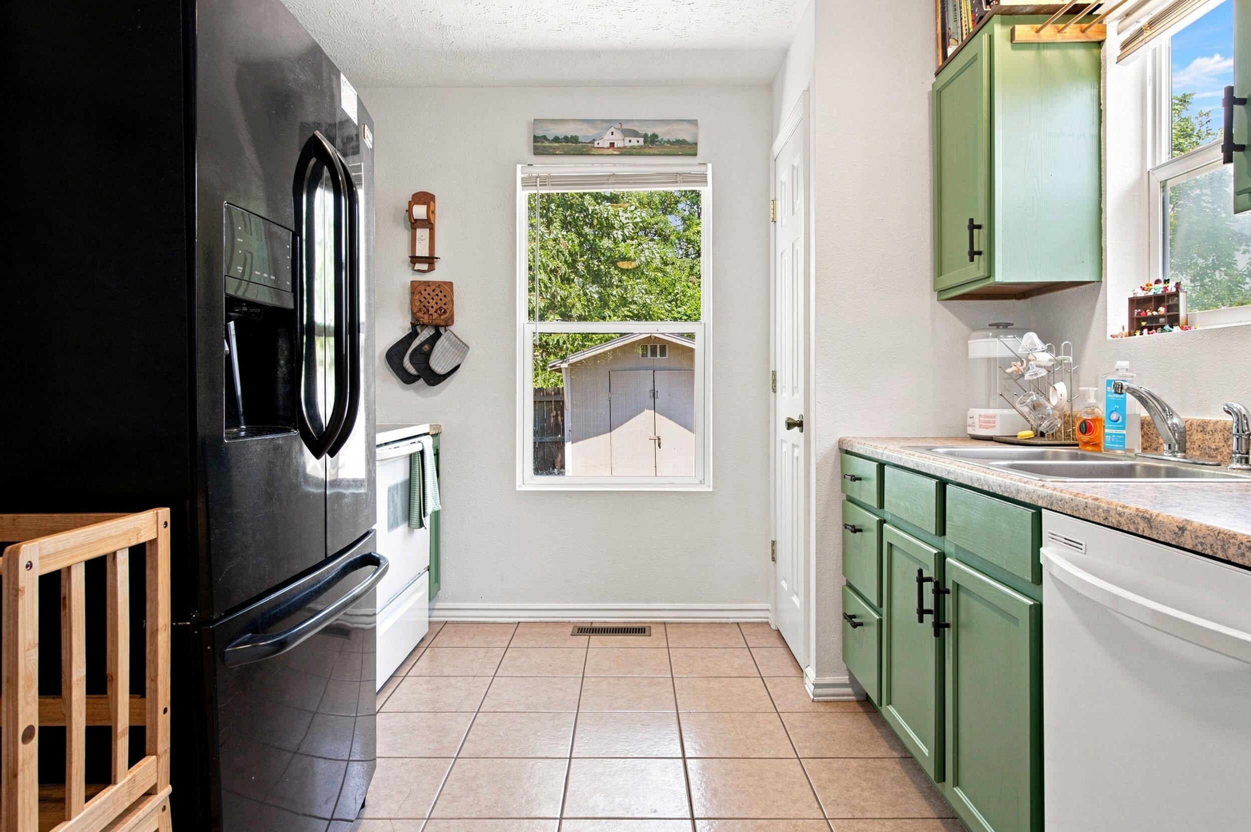 2217 West Hope Road Property Photo 5