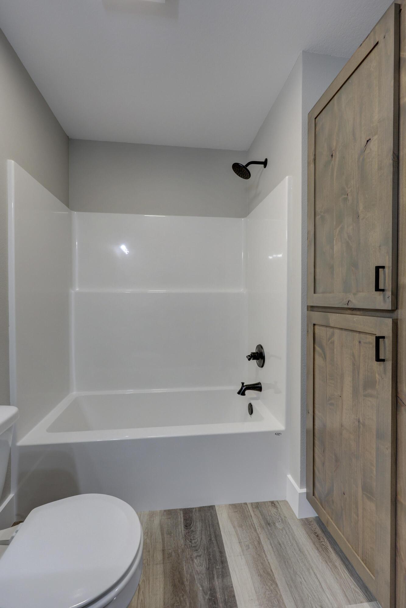 215 West Lexington Avenue Property Photo 29