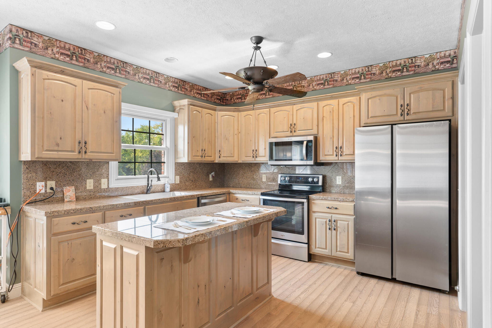 5072 East Hedgerow Drive Property Photo 14