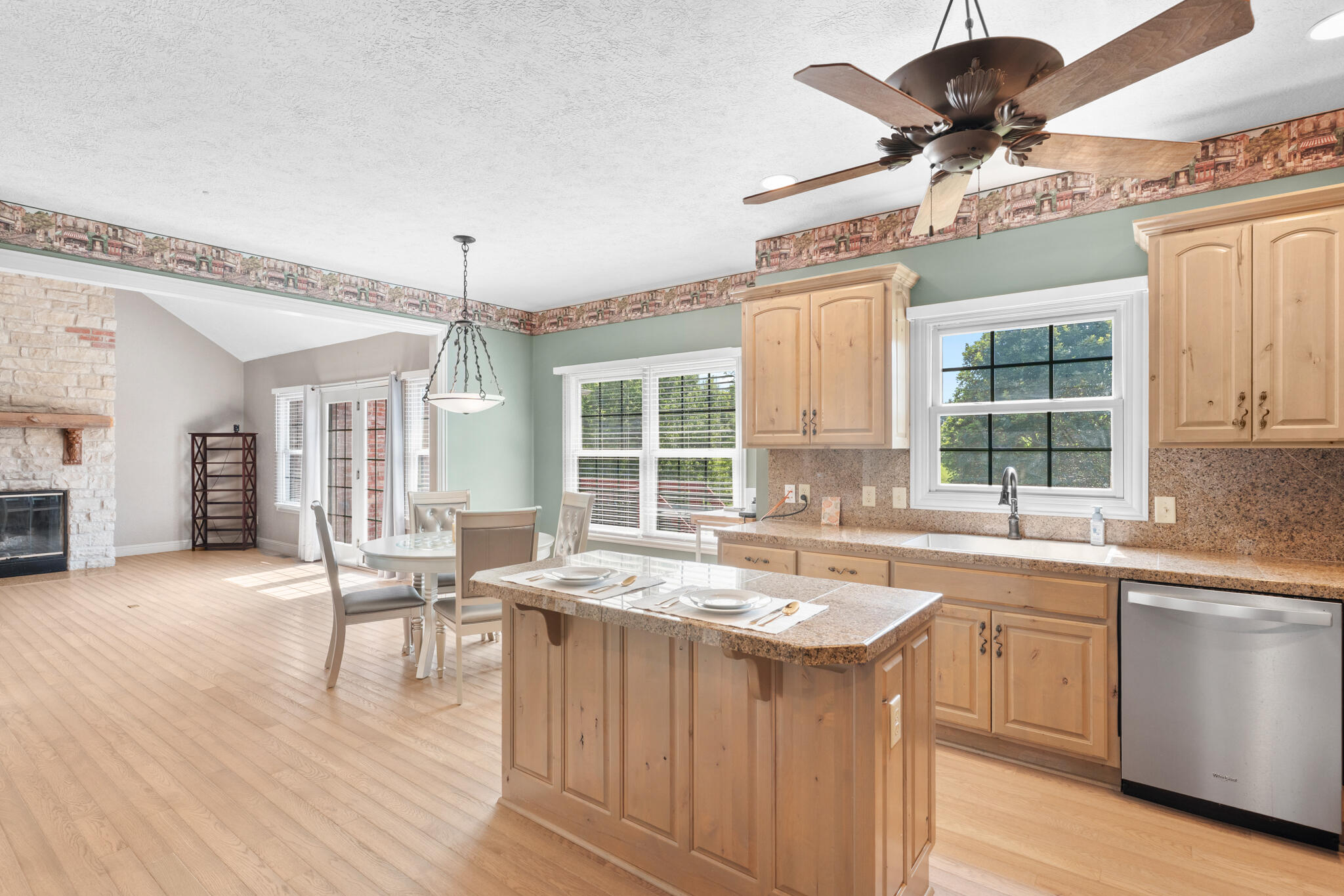 5072 East Hedgerow Drive Property Photo 18