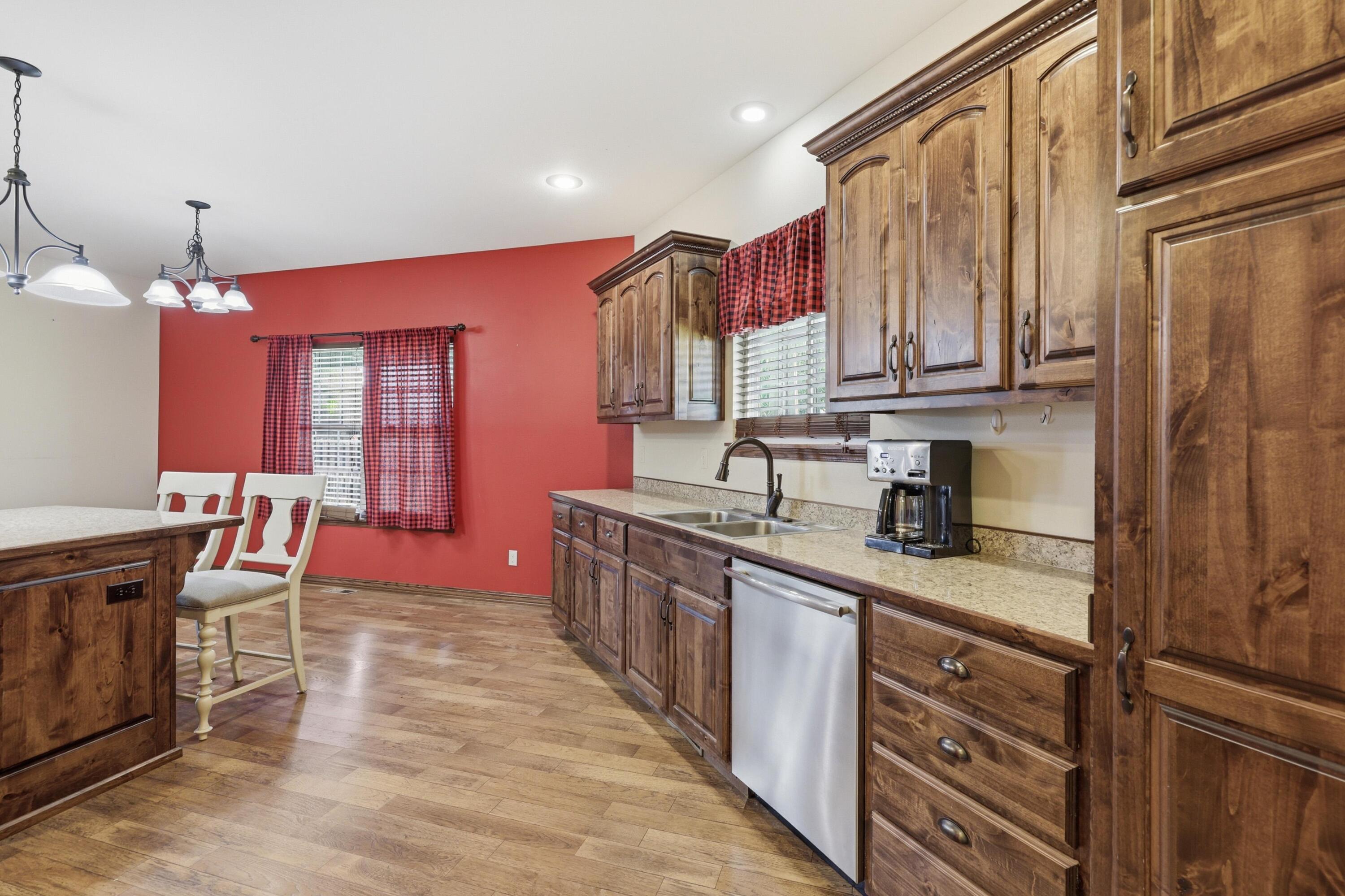 2812 South Monroe Avenue Property Photo 11