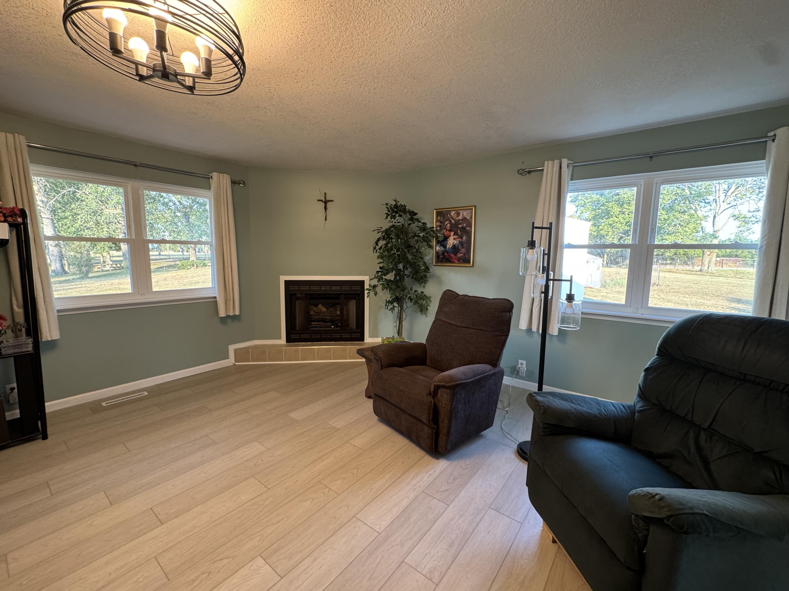 5220 Longview Circle Property Photo 3
