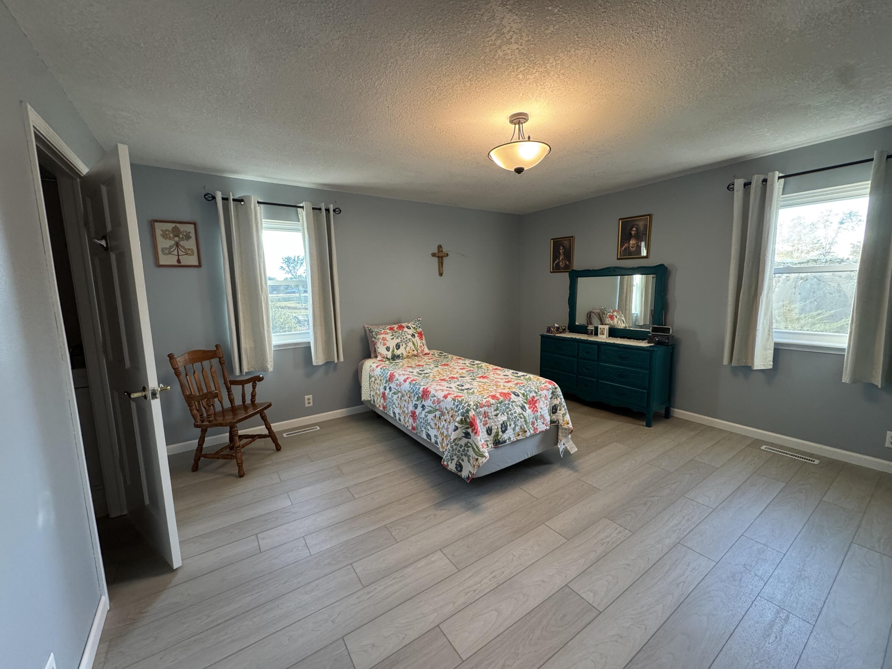 5220 Longview Circle Property Photo 8