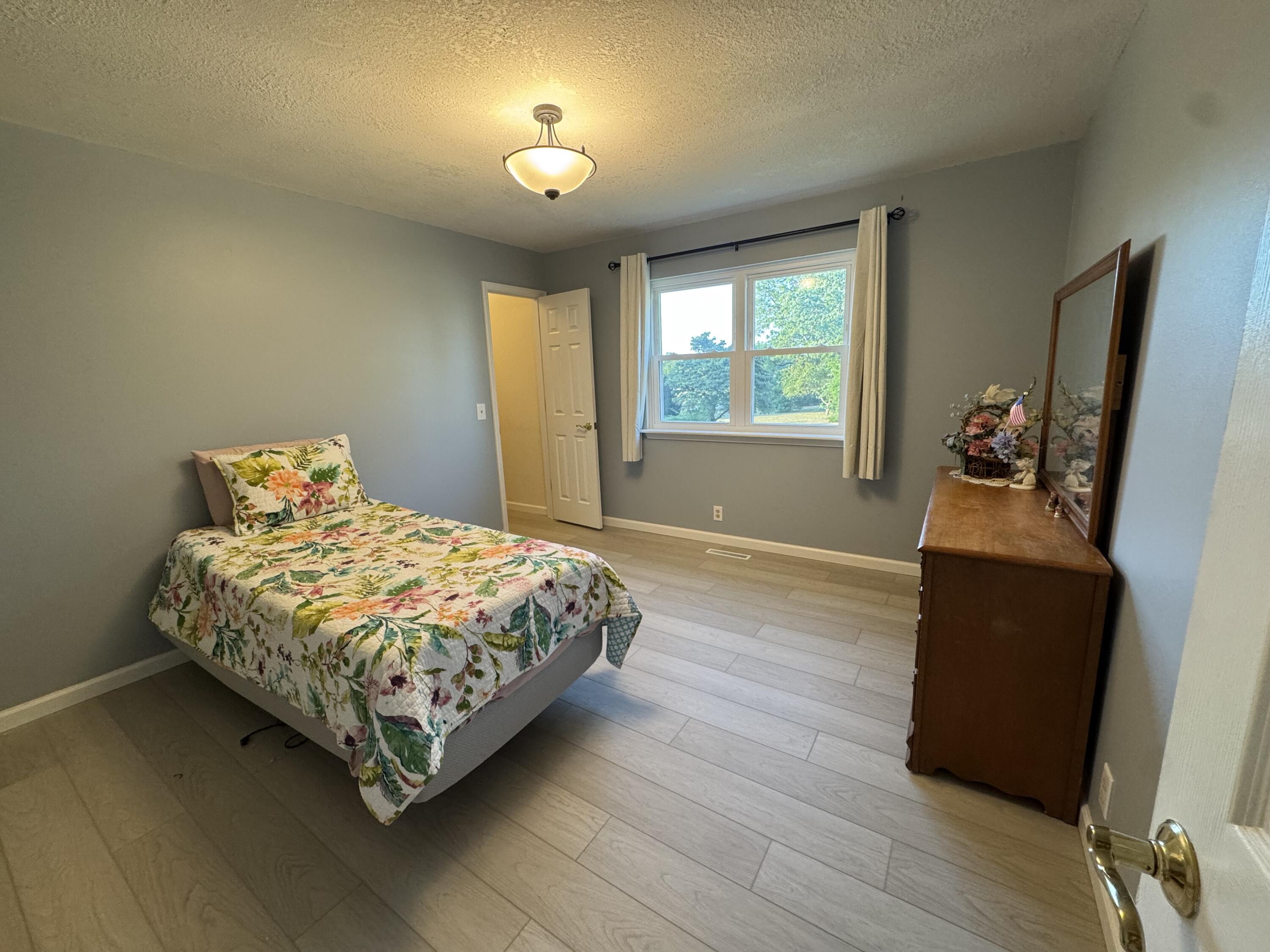 5220 Longview Circle Property Photo 10
