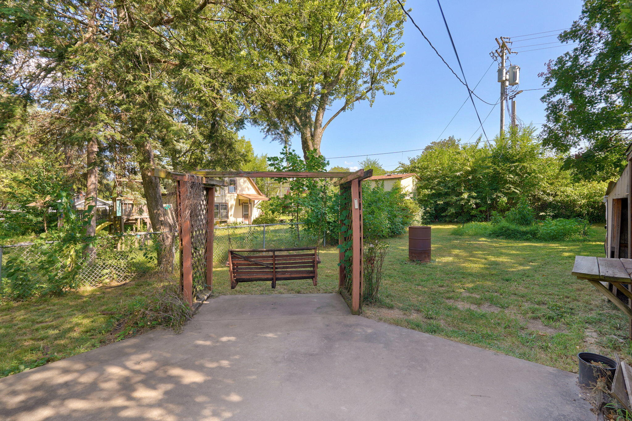 908 West Della Street Property Photo 18