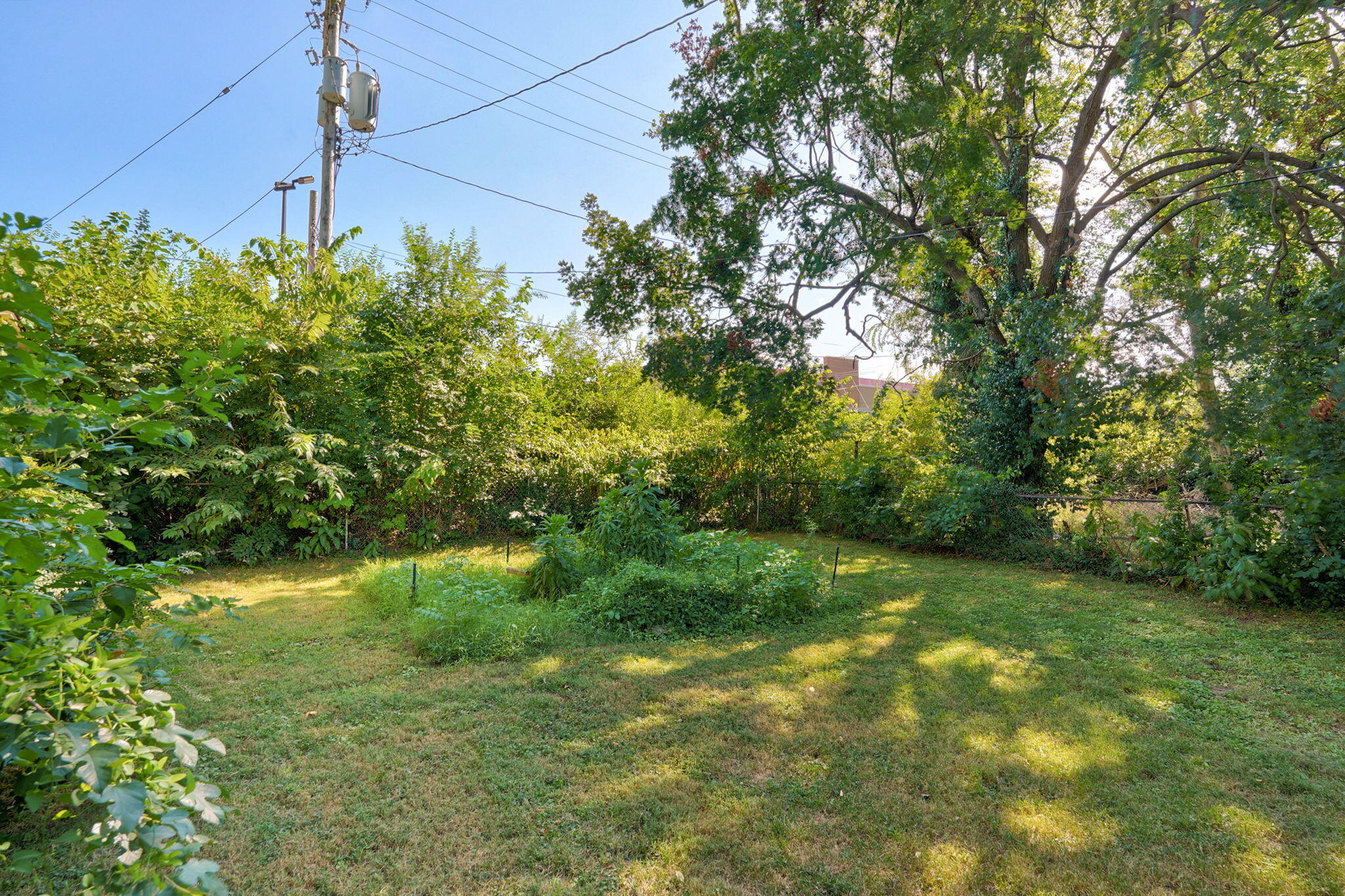 908 West Della Street Property Photo 19