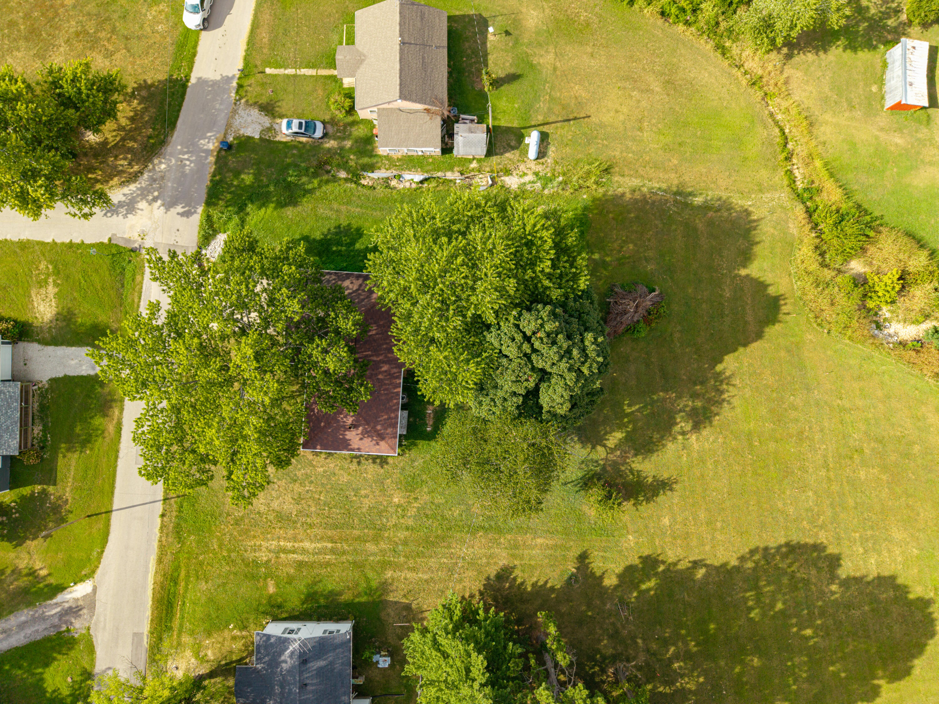 330 South Archer Avenue Property Photo 10