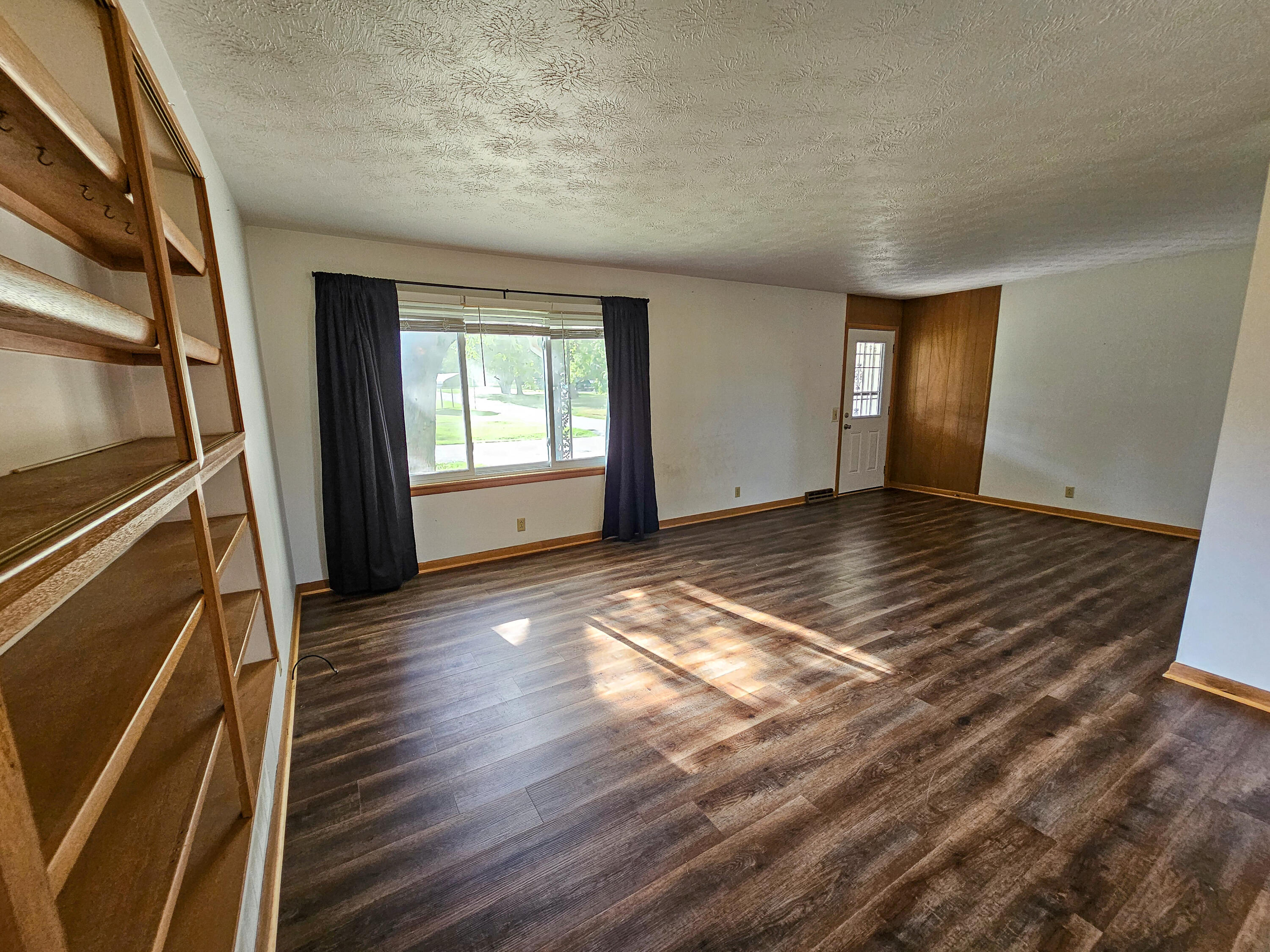 330 South Archer Avenue Property Photo 16