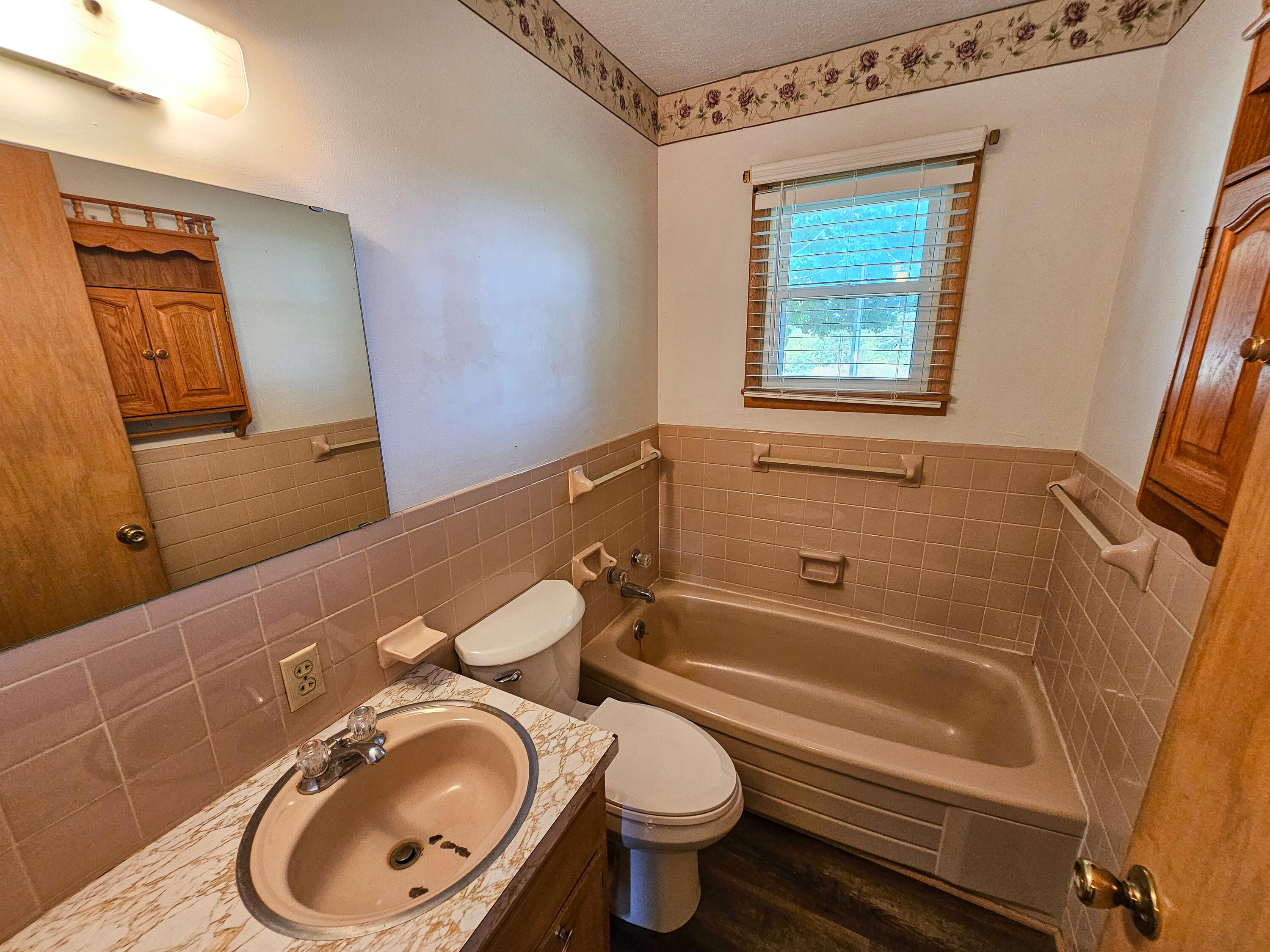 330 South Archer Avenue Property Photo 21