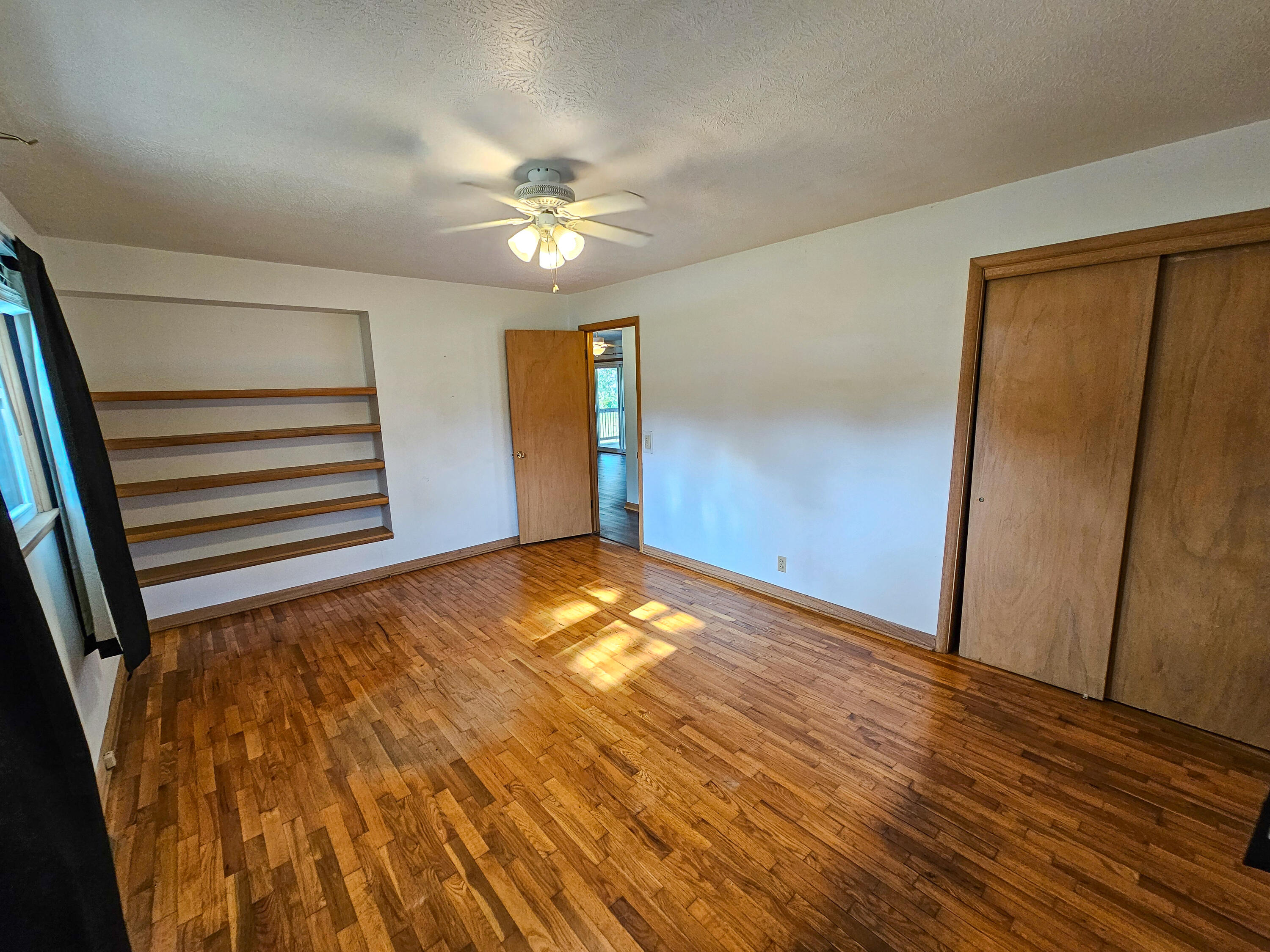 330 South Archer Avenue Property Photo 25