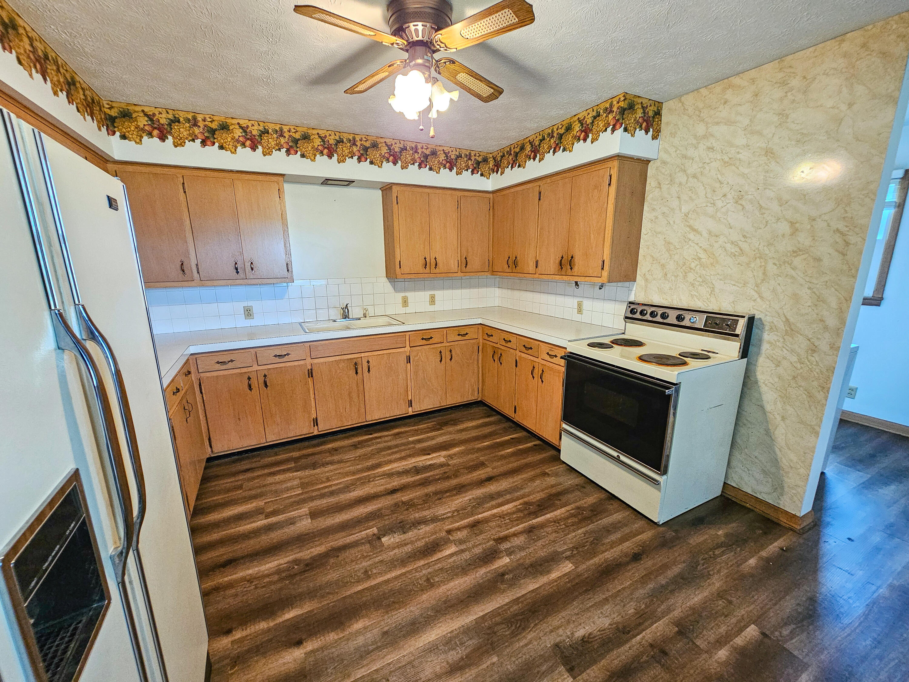 330 South Archer Avenue Property Photo 29