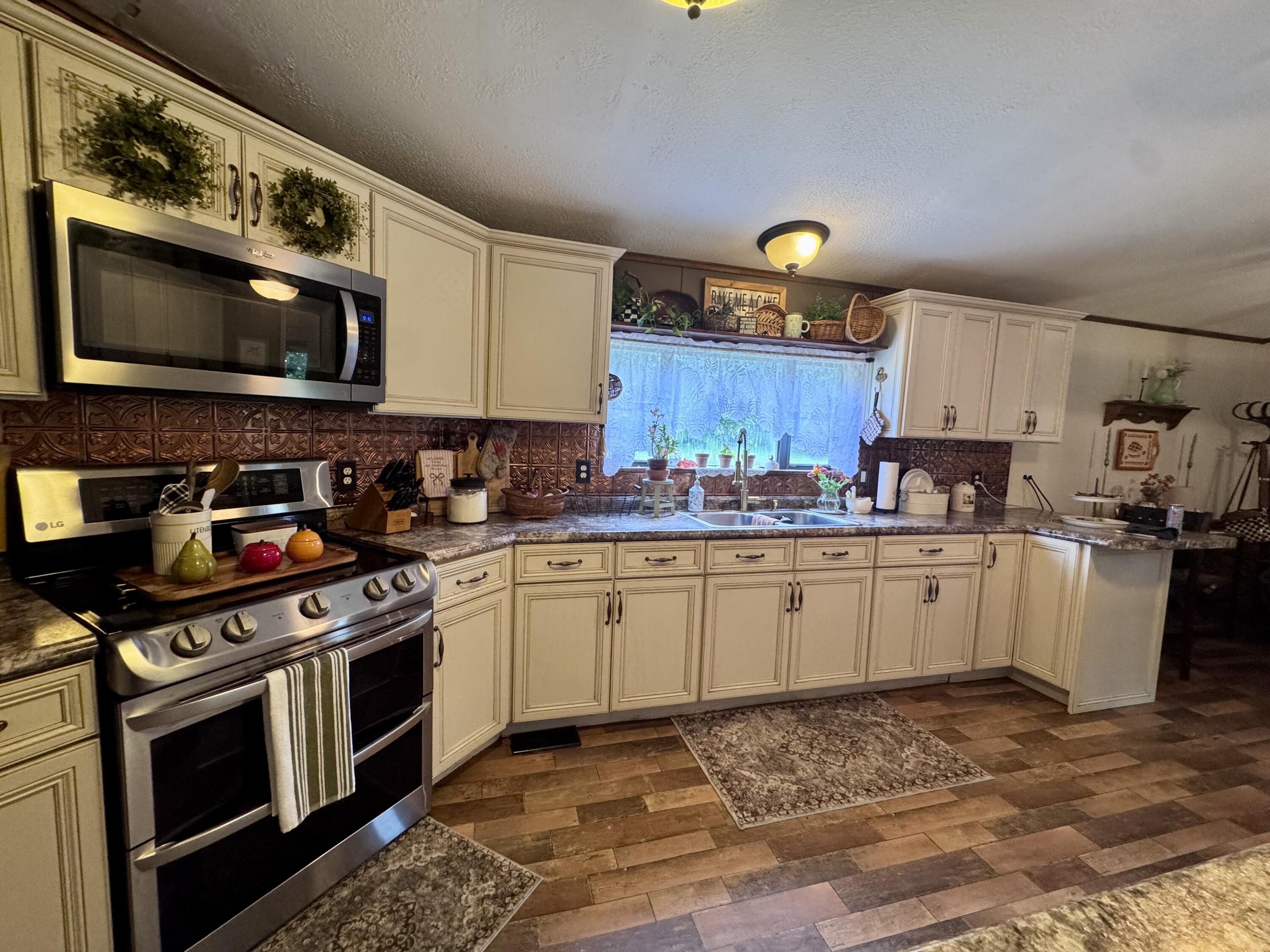8060 P Highway Property Photo 37
