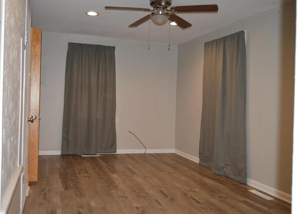 1045 North Dickerson Avenue Property Photo 6