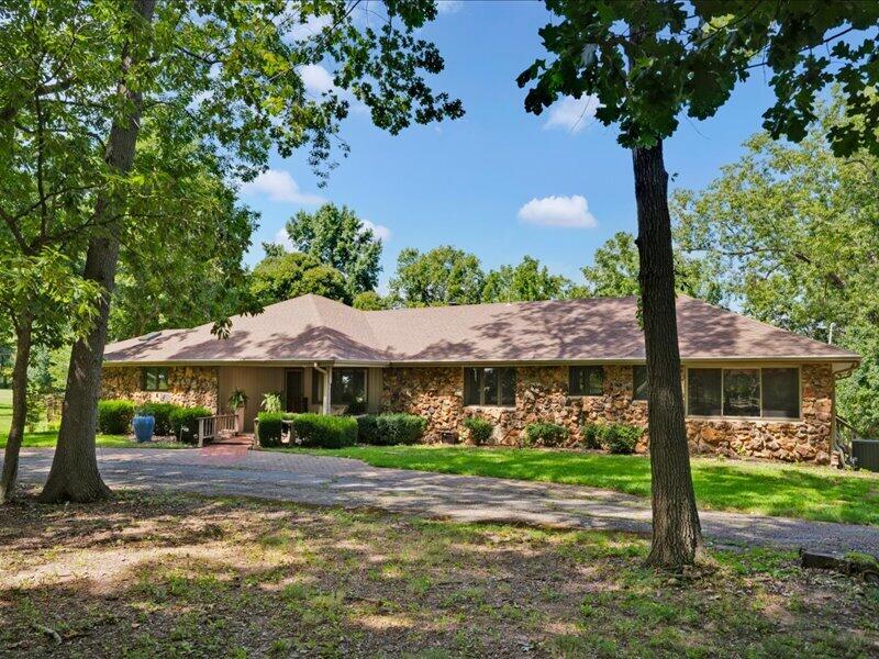 3003 West Sharon Drive