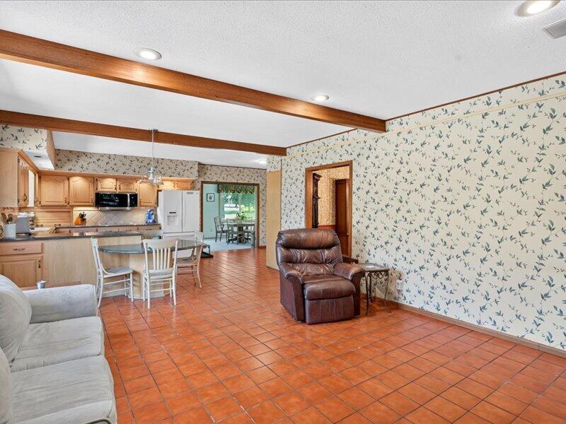 3003 West Sharon Drive Property Photo 16