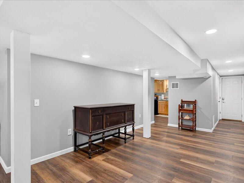 3003 West Sharon Drive Property Photo 48