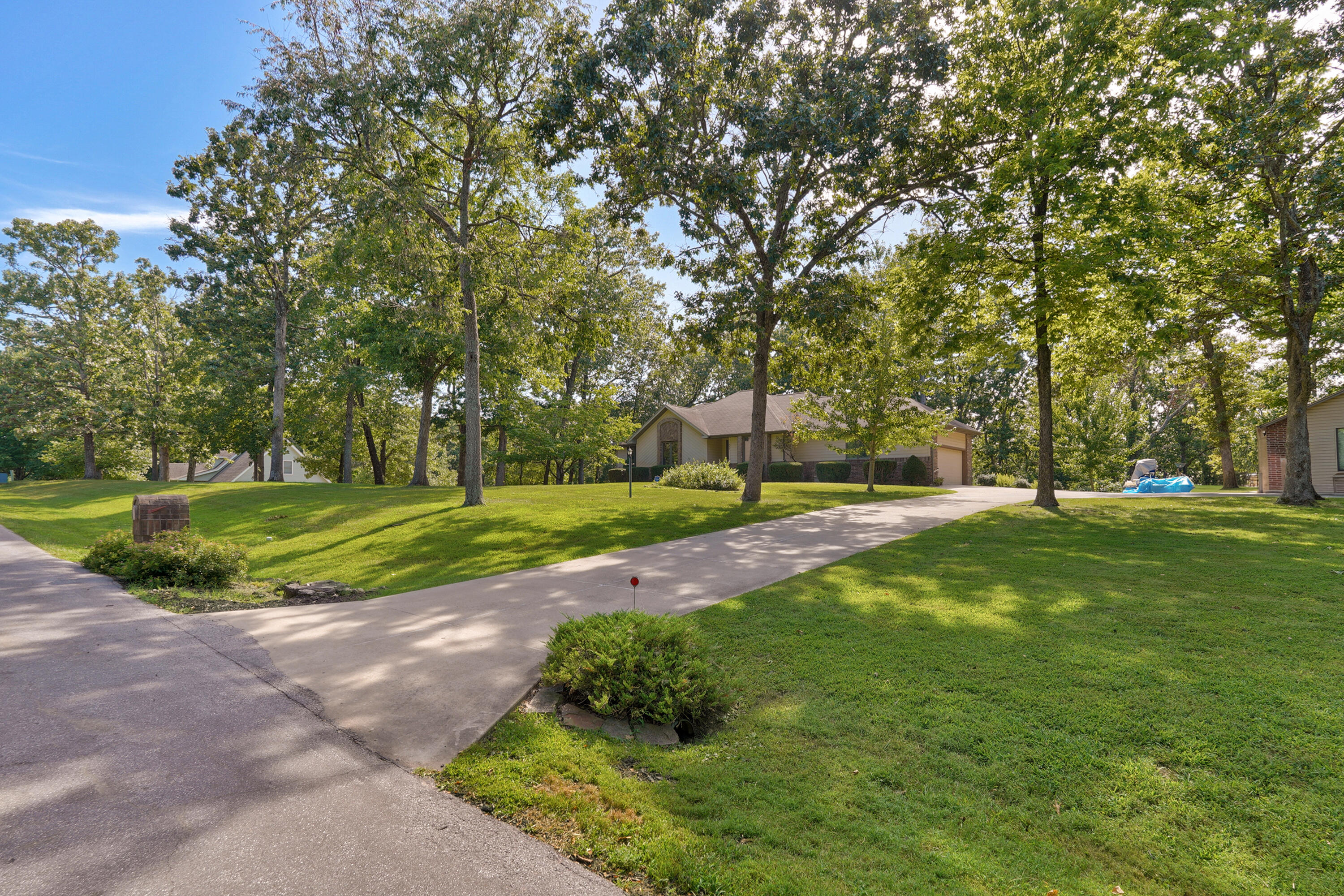 995 South Stanford Drive Property Photo 11