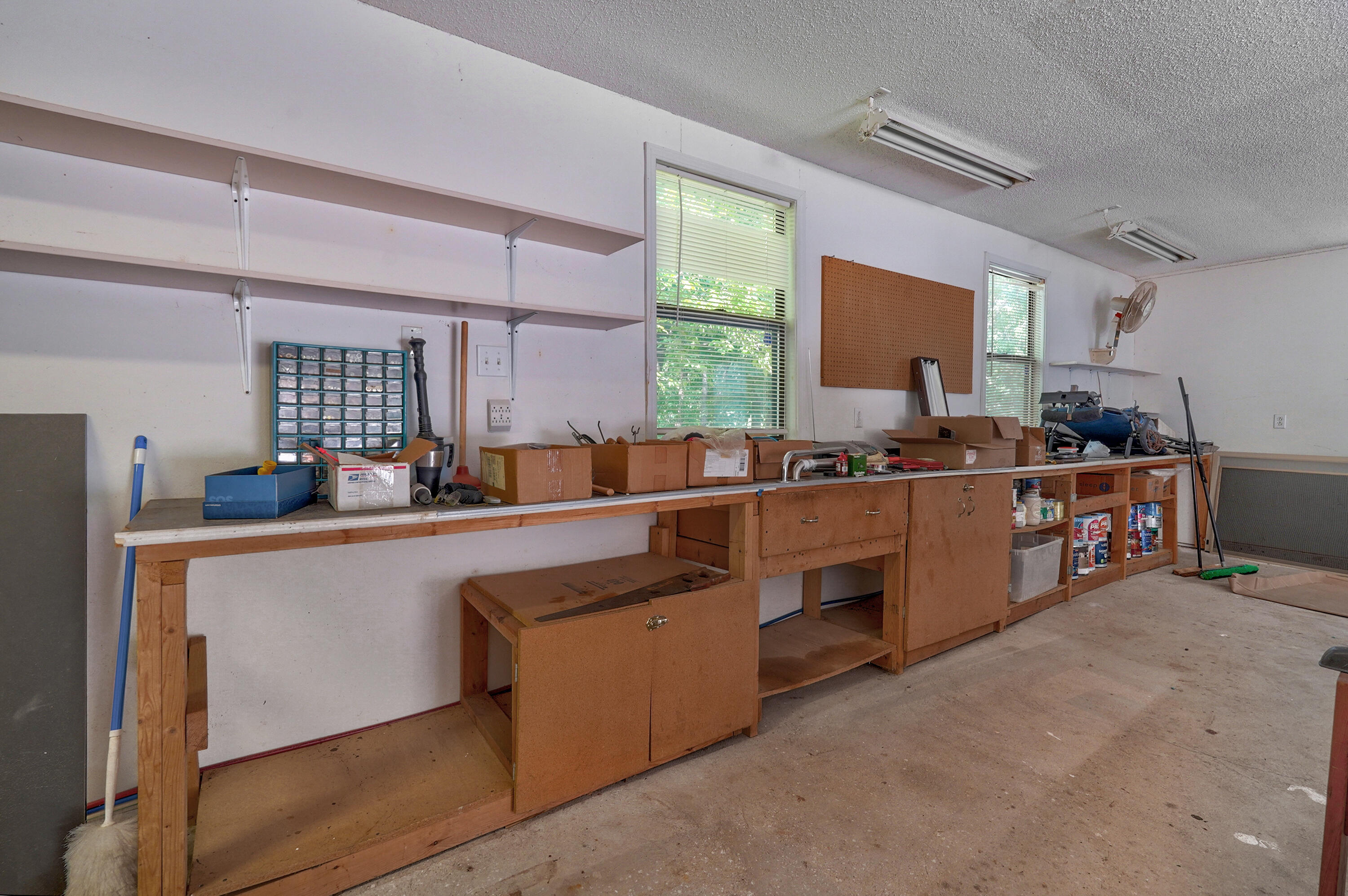 995 South Stanford Drive Property Photo 13