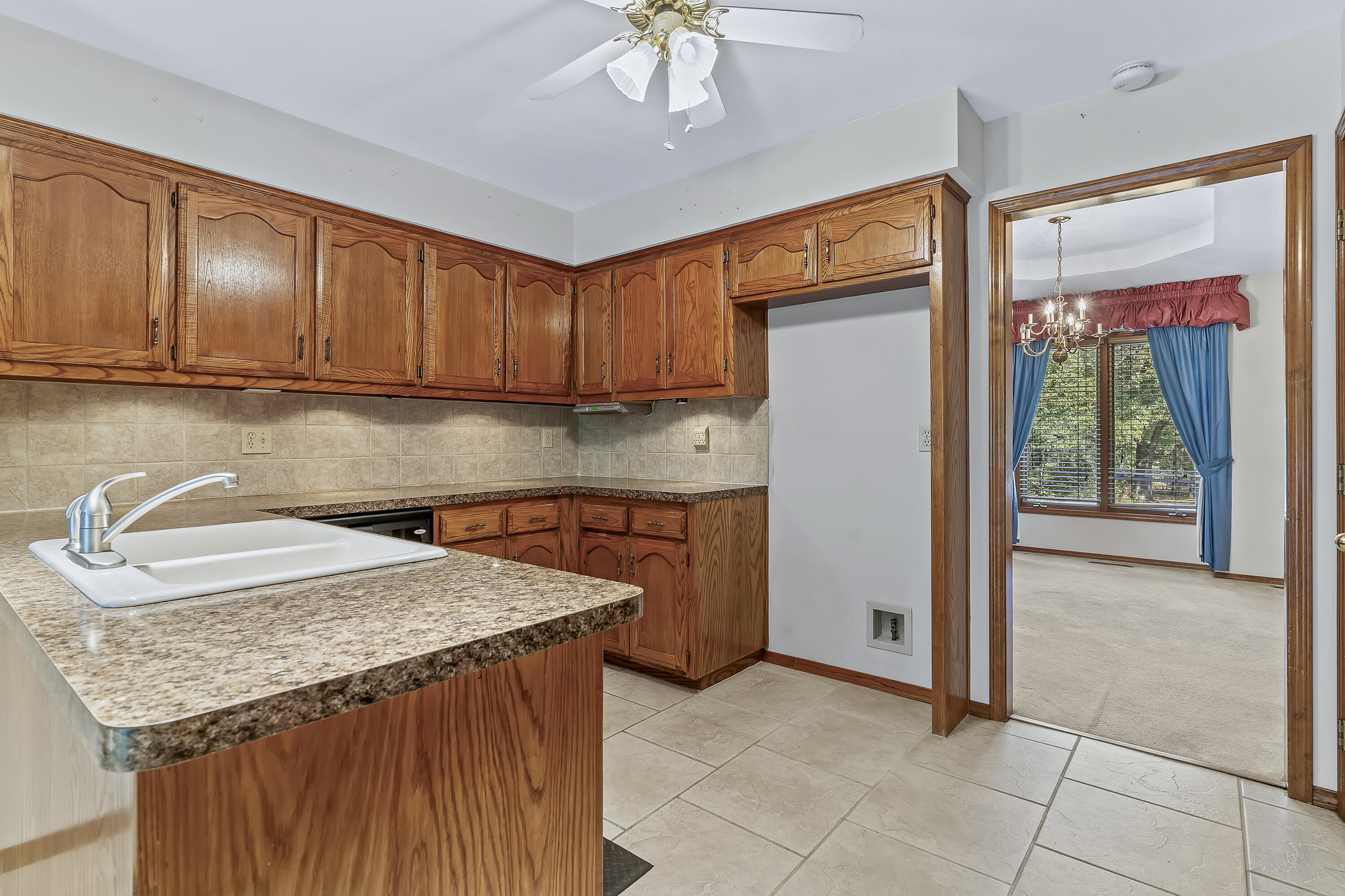 995 South Stanford Drive Property Photo 21