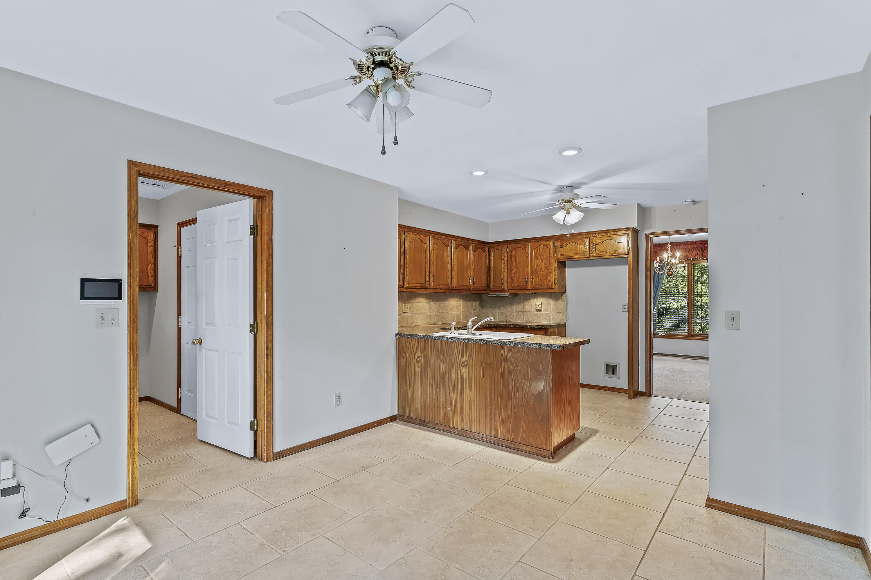 995 South Stanford Drive Property Photo 24