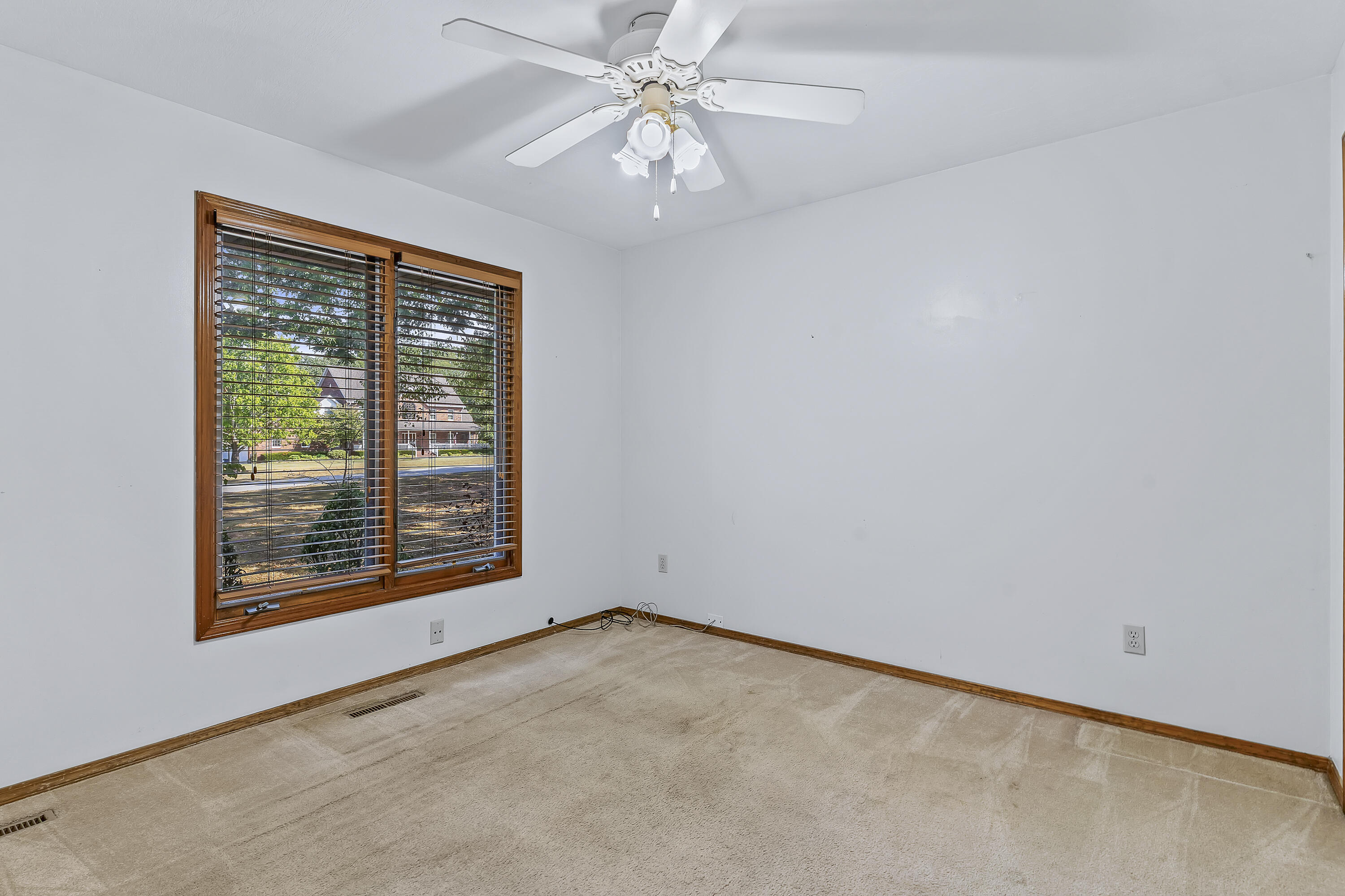 995 South Stanford Drive Property Photo 36