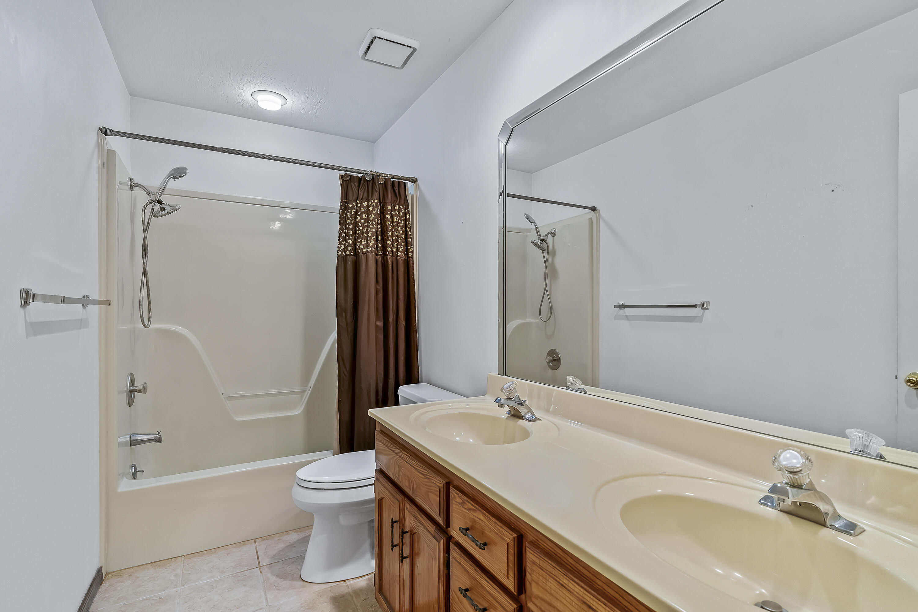 995 South Stanford Drive Property Photo 38