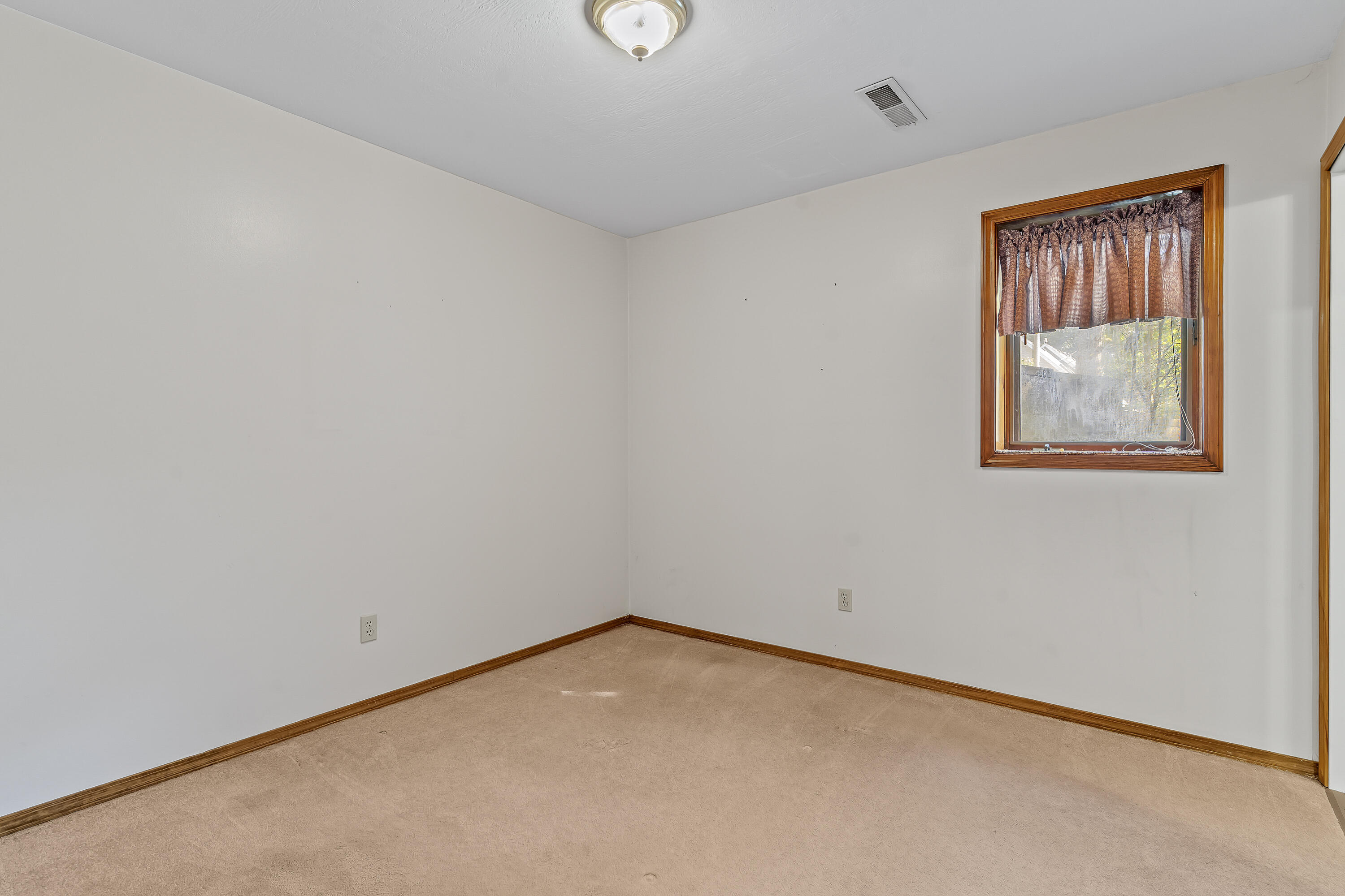 995 South Stanford Drive Property Photo 48