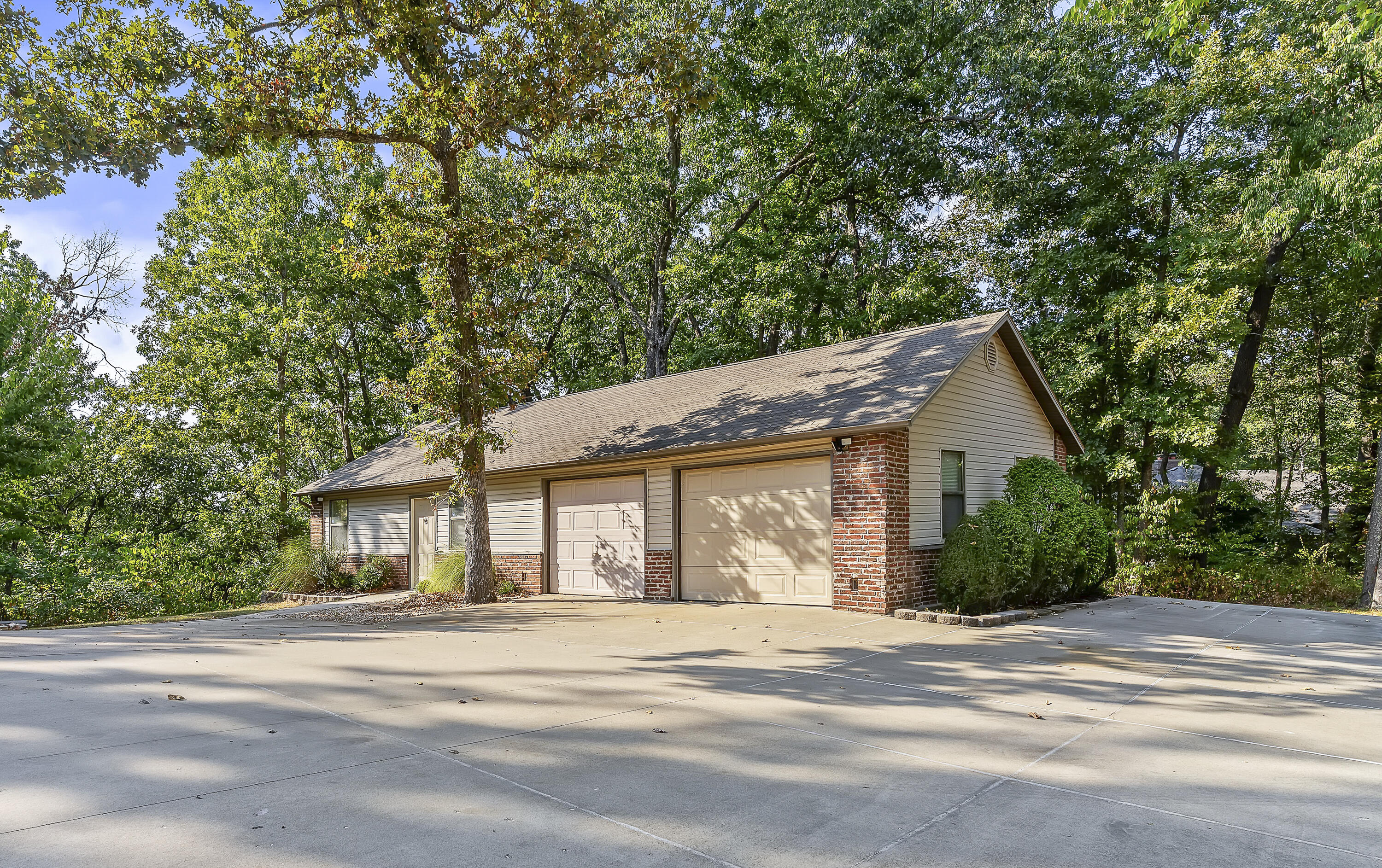 995 South Stanford Drive Property Photo 60