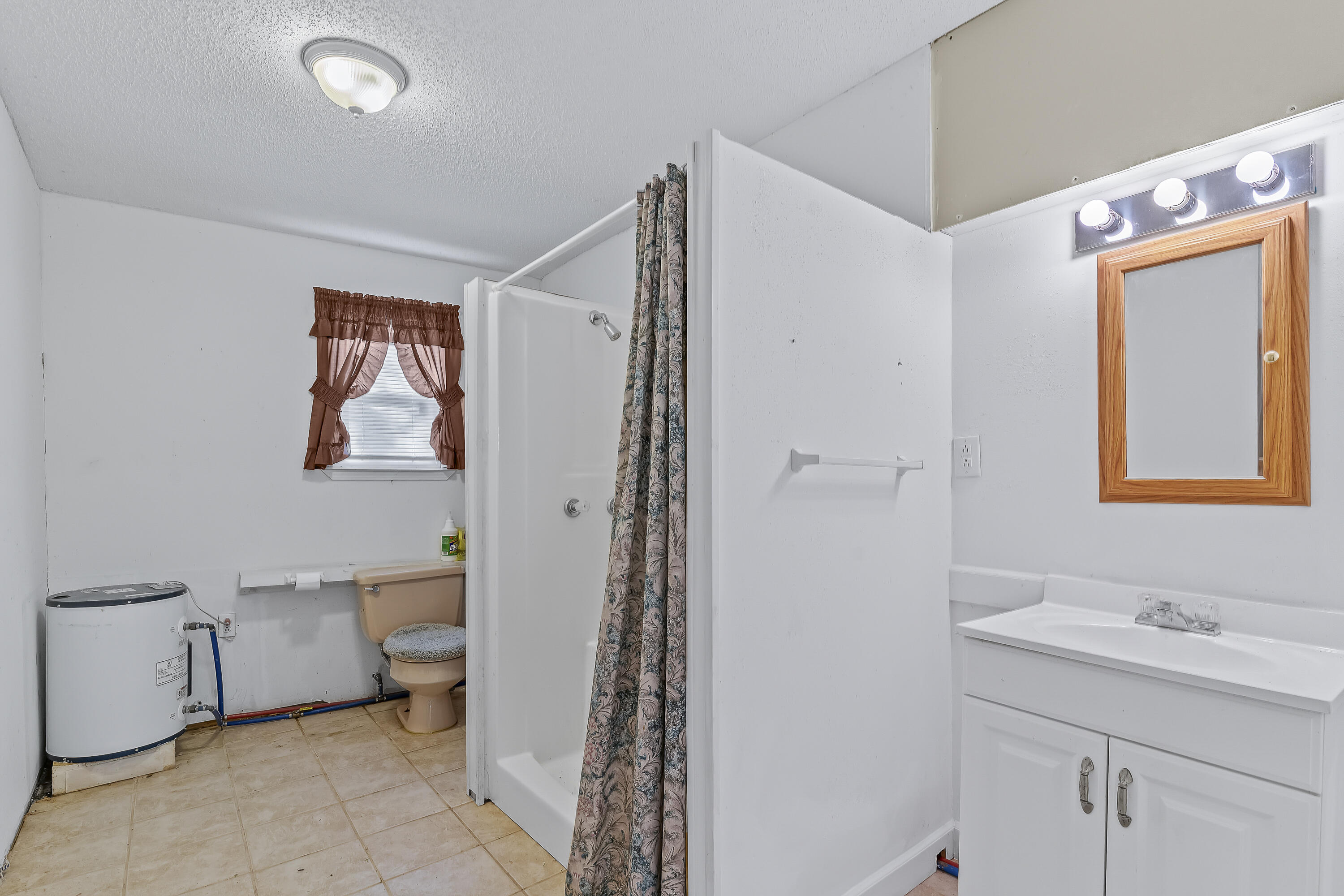 995 South Stanford Drive Property Photo 63