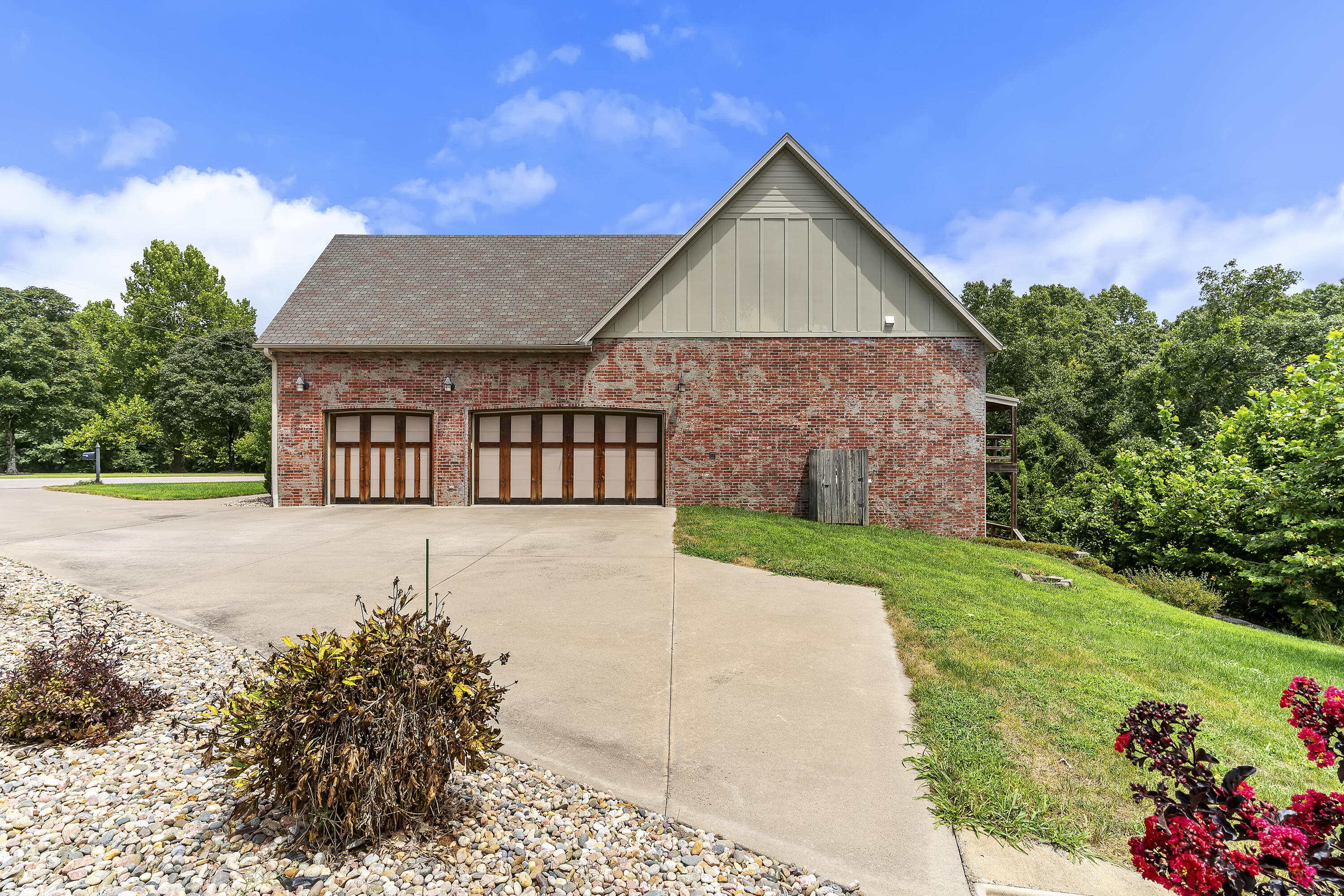 1944 West James River Drive Property Photo 60