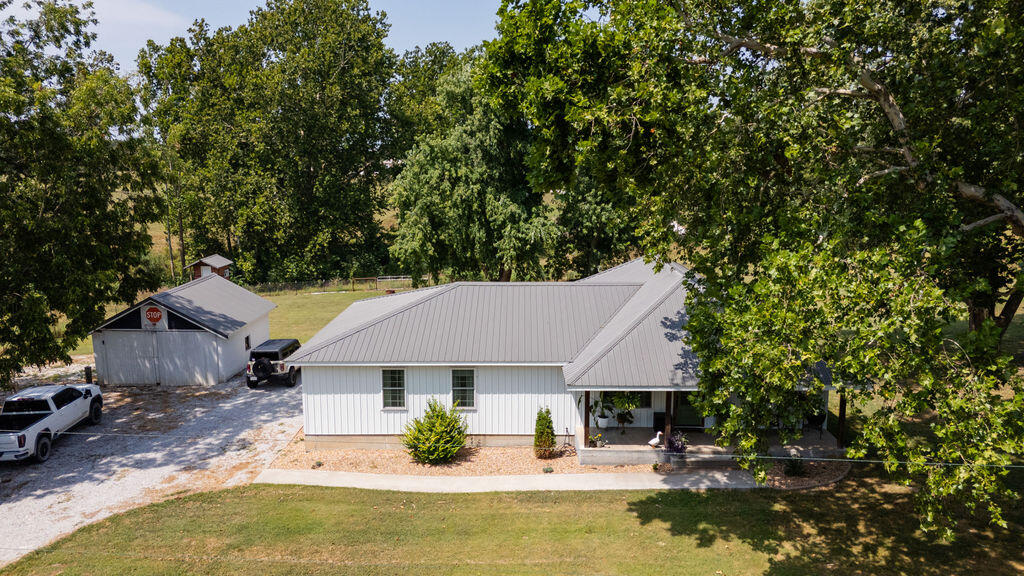 17550 Unicorn Road Property Photo 4