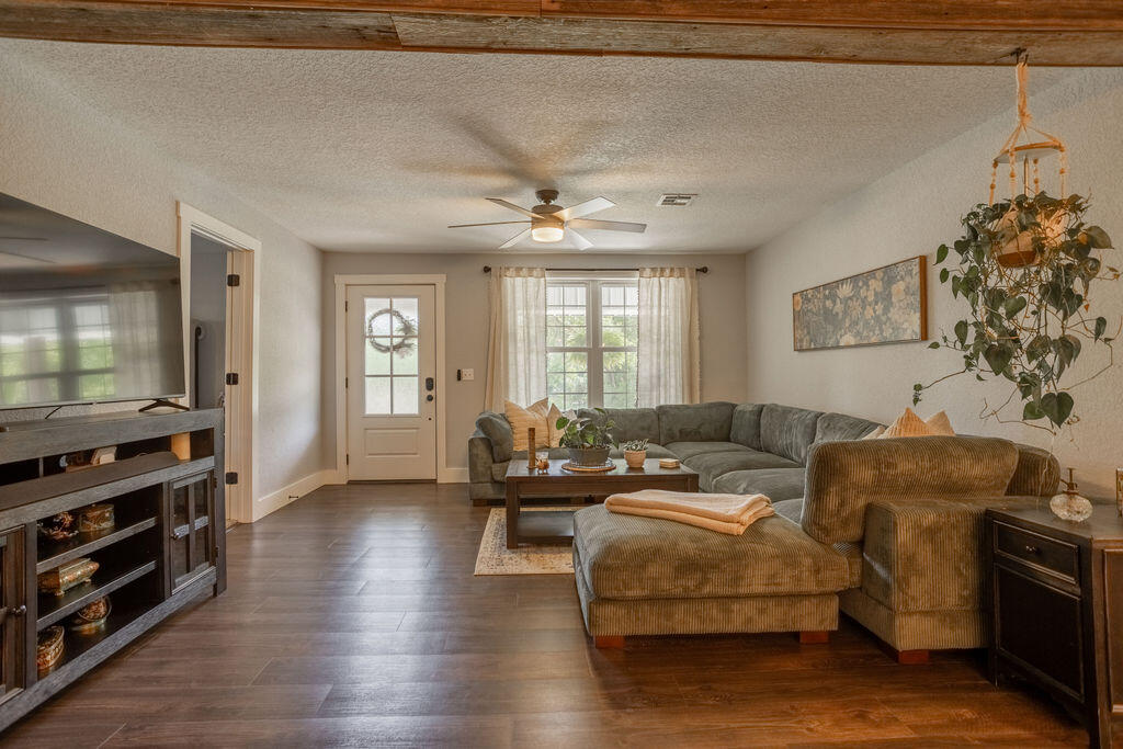 17550 Unicorn Road Property Photo 8