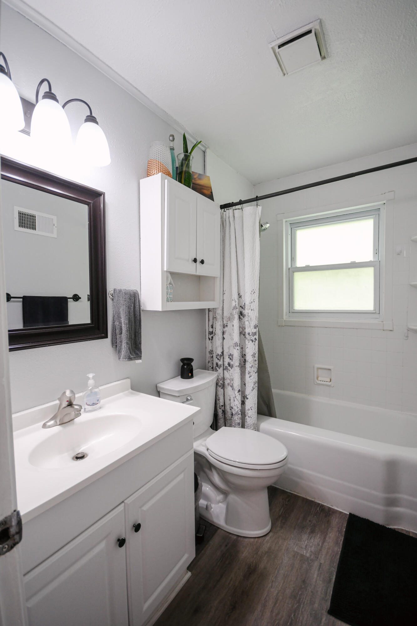 2370 South Luster Avenue Property Photo 18