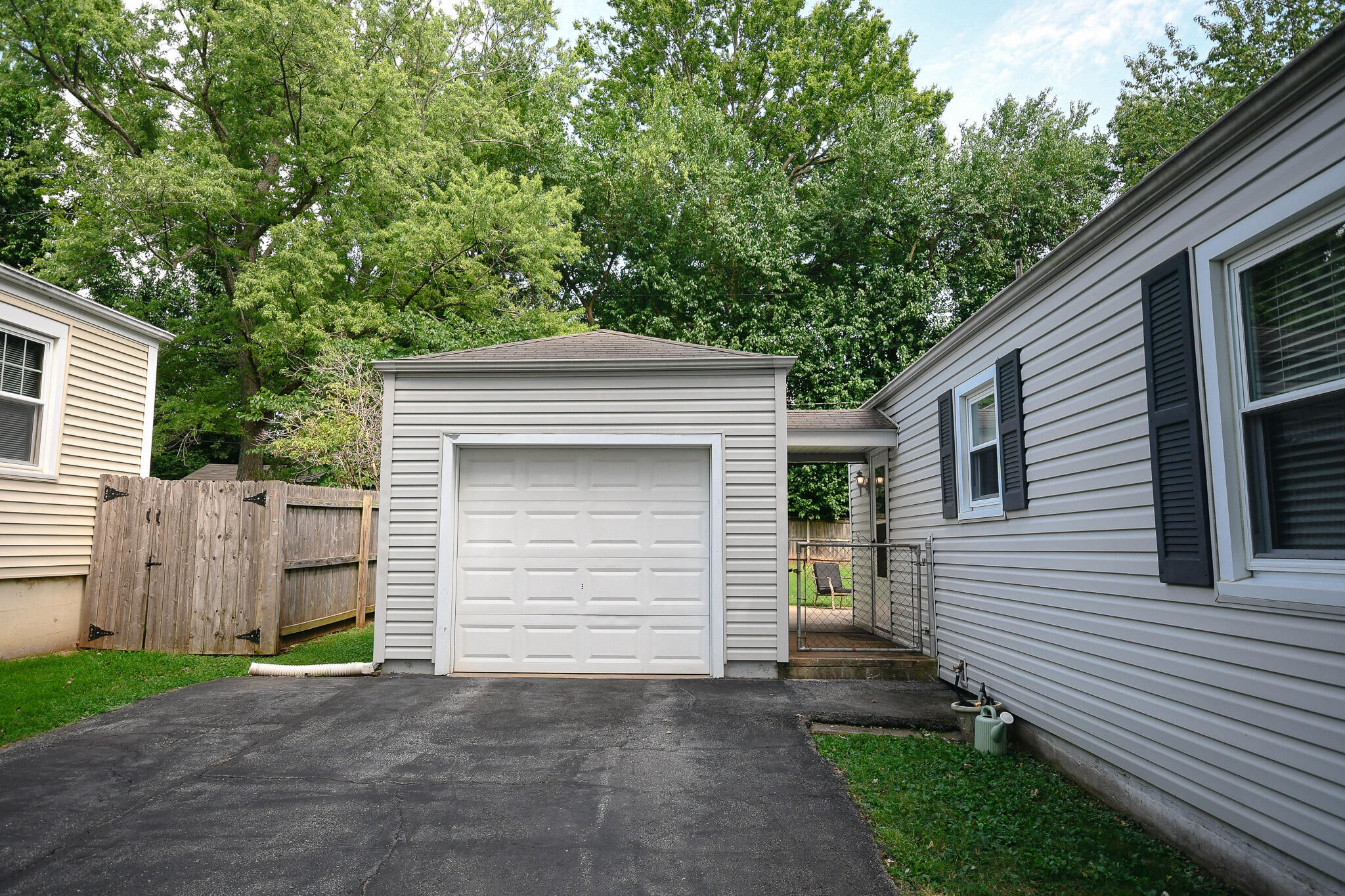 2370 South Luster Avenue Property Photo 22