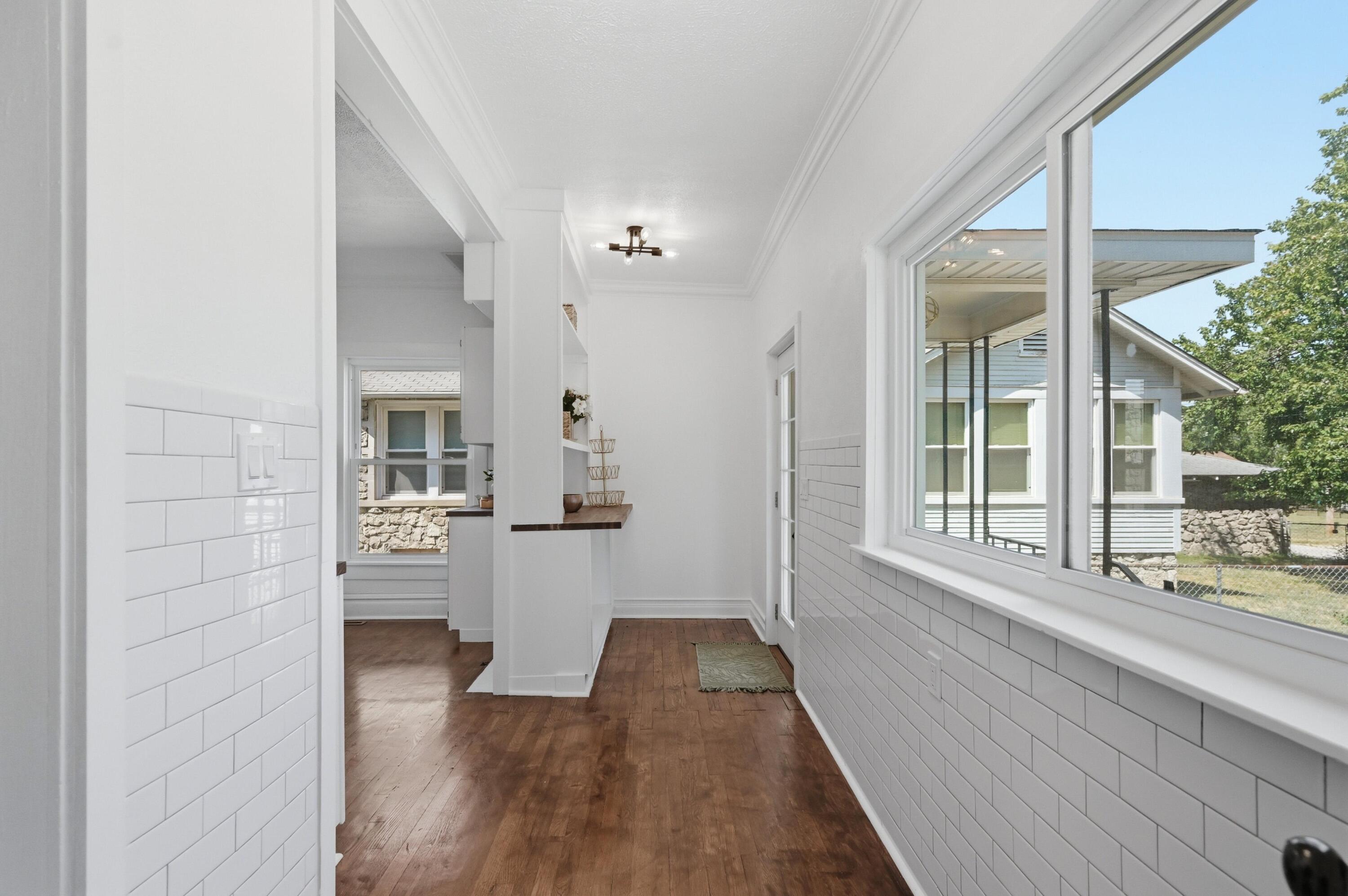 407 North Jackson Avenue Property Photo 17