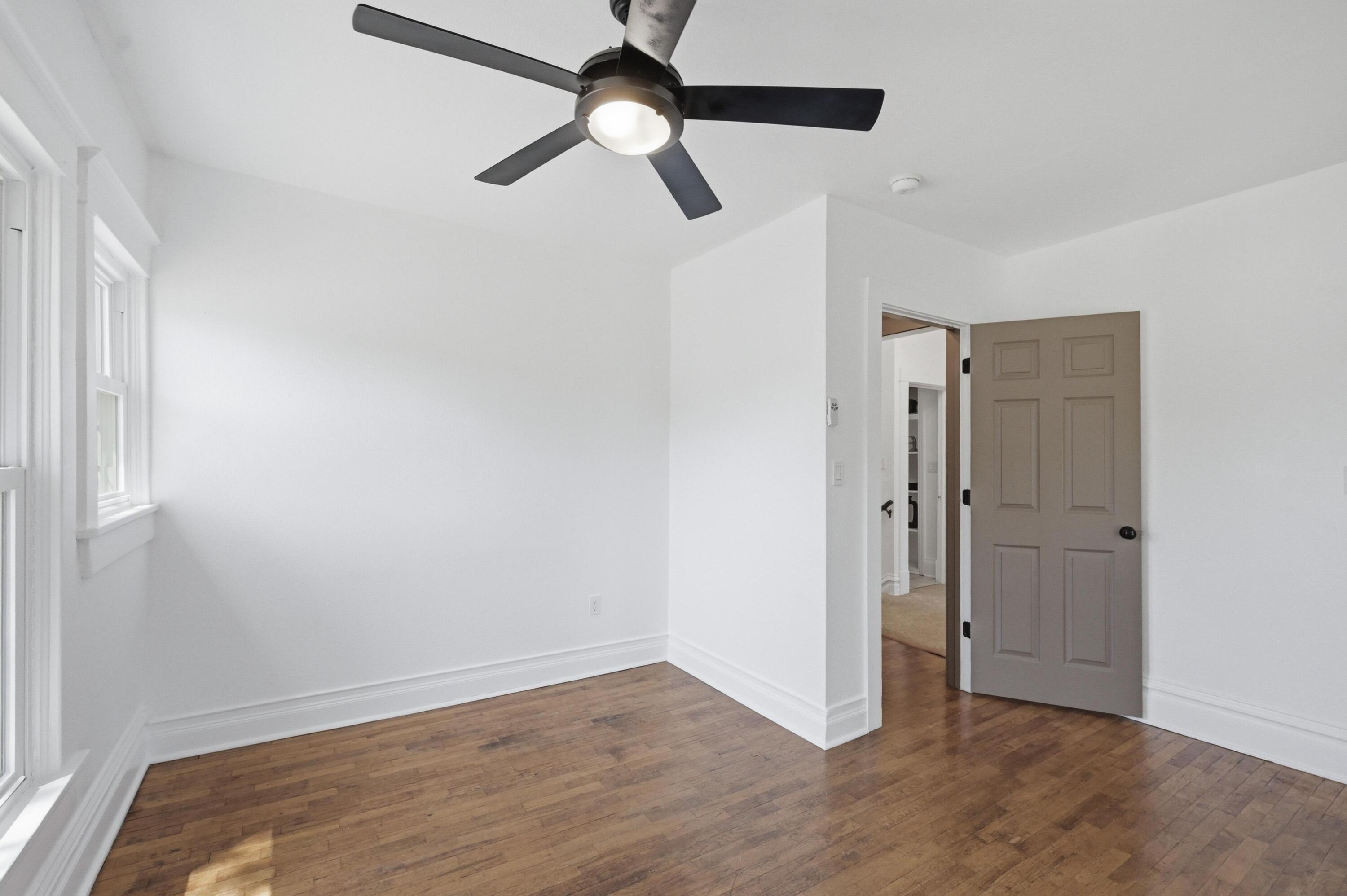 407 North Jackson Avenue Property Photo 30