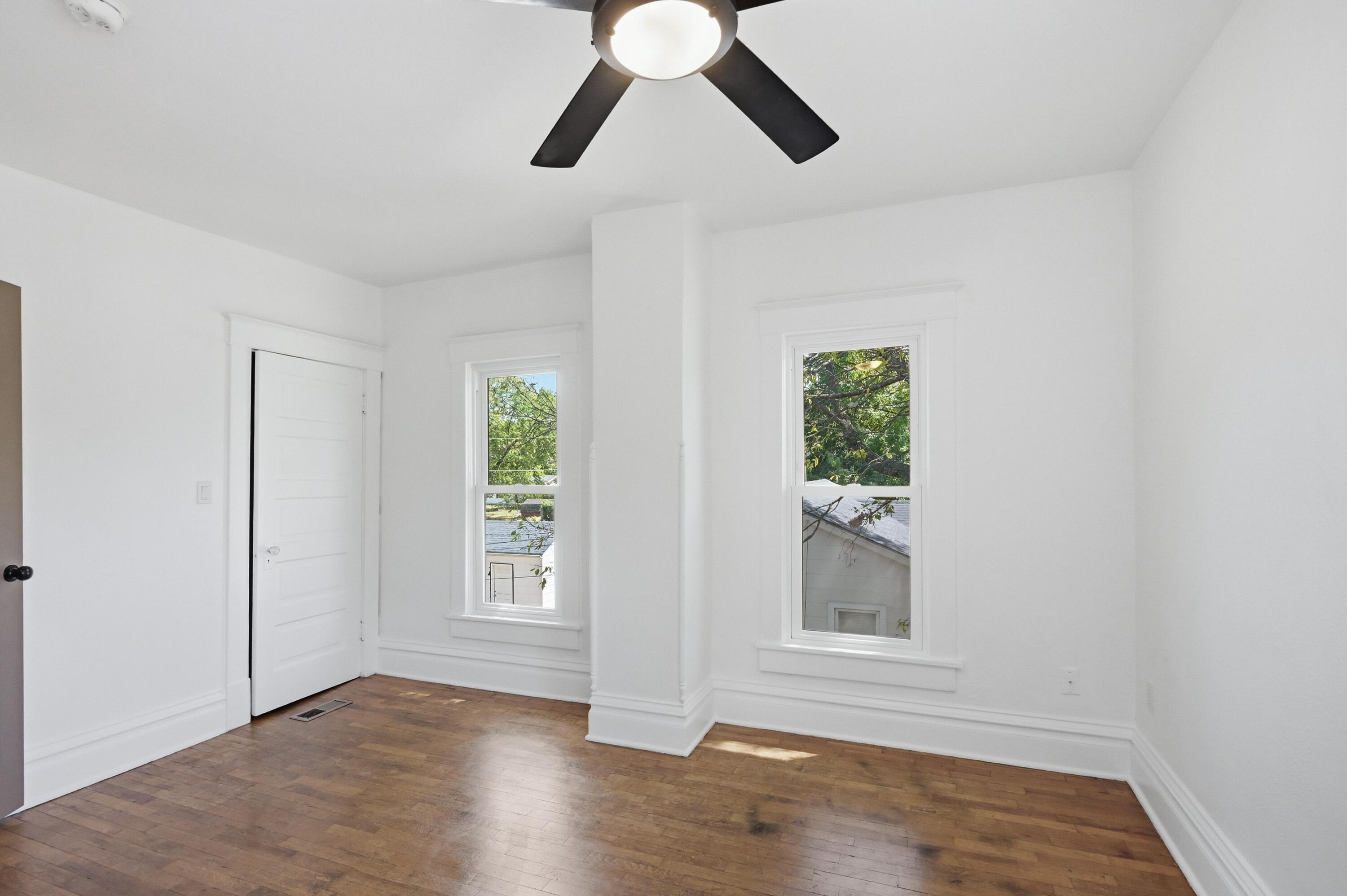 407 North Jackson Avenue Property Photo 32